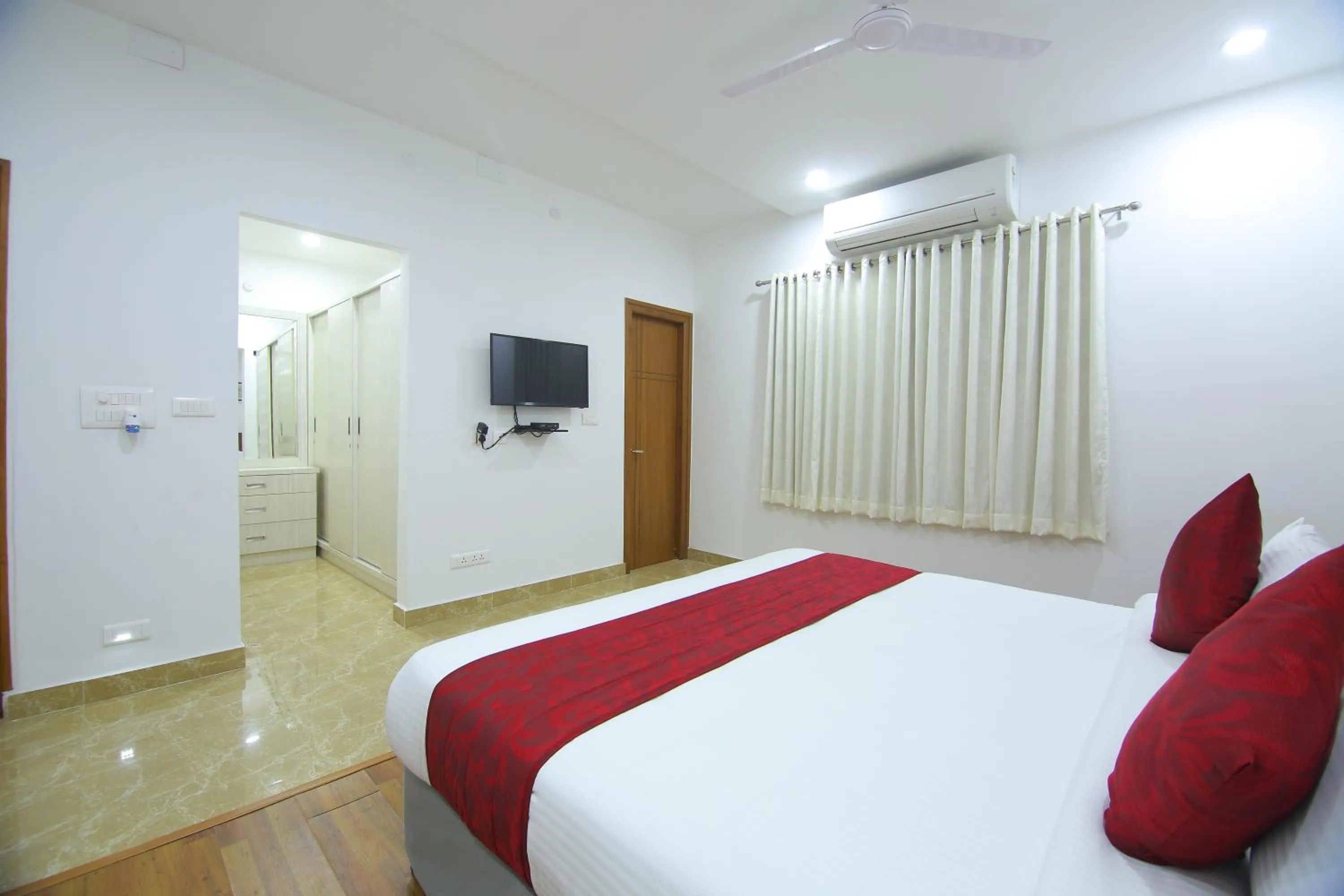 Bedroom, Bed in Aptly Premium Serviced Apartments - A BRAND UNIT OF SKYLA