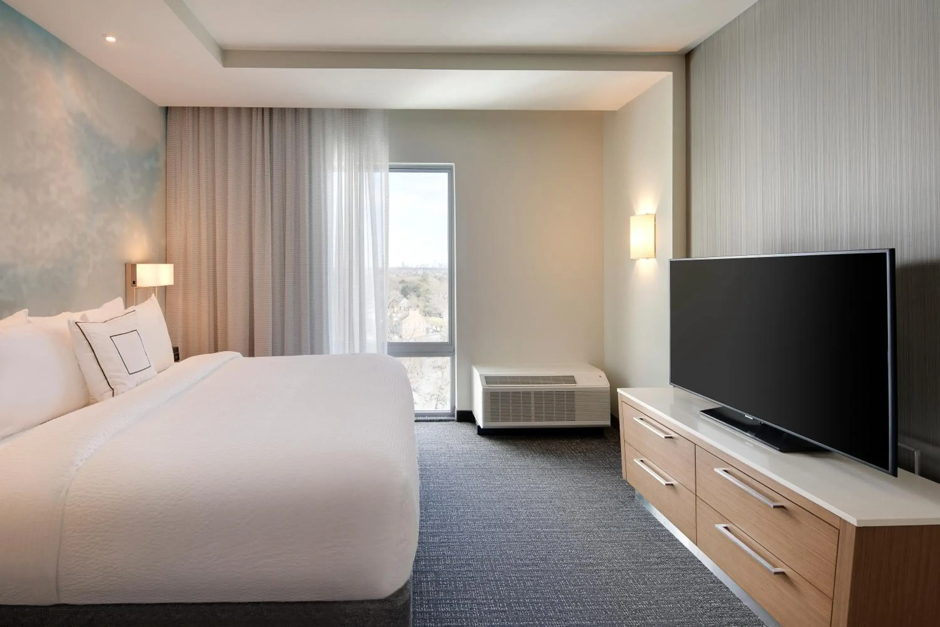 Suite, 1 King, Sofa bed, City view in Courtyard by Marriott Atlanta Vinings/Galleria Suite, 1 King, Sofa bed, City view in Courtyard by Marriott Atlanta Vinings/Galleria