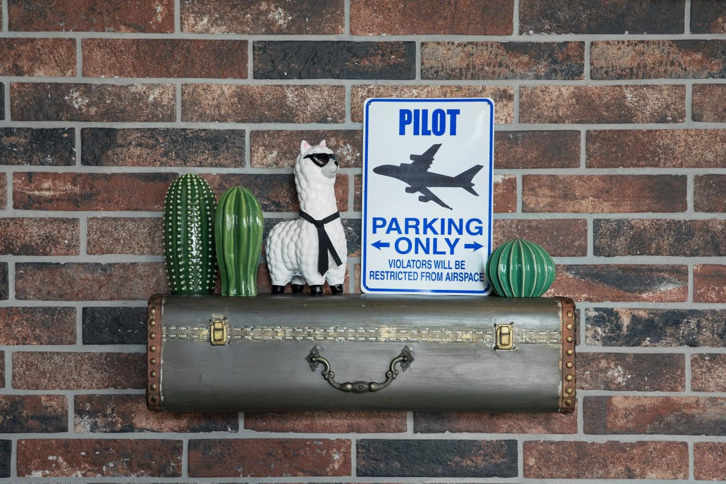 Lobby or reception in Moxy Frankfurt Airport Kelsterbach