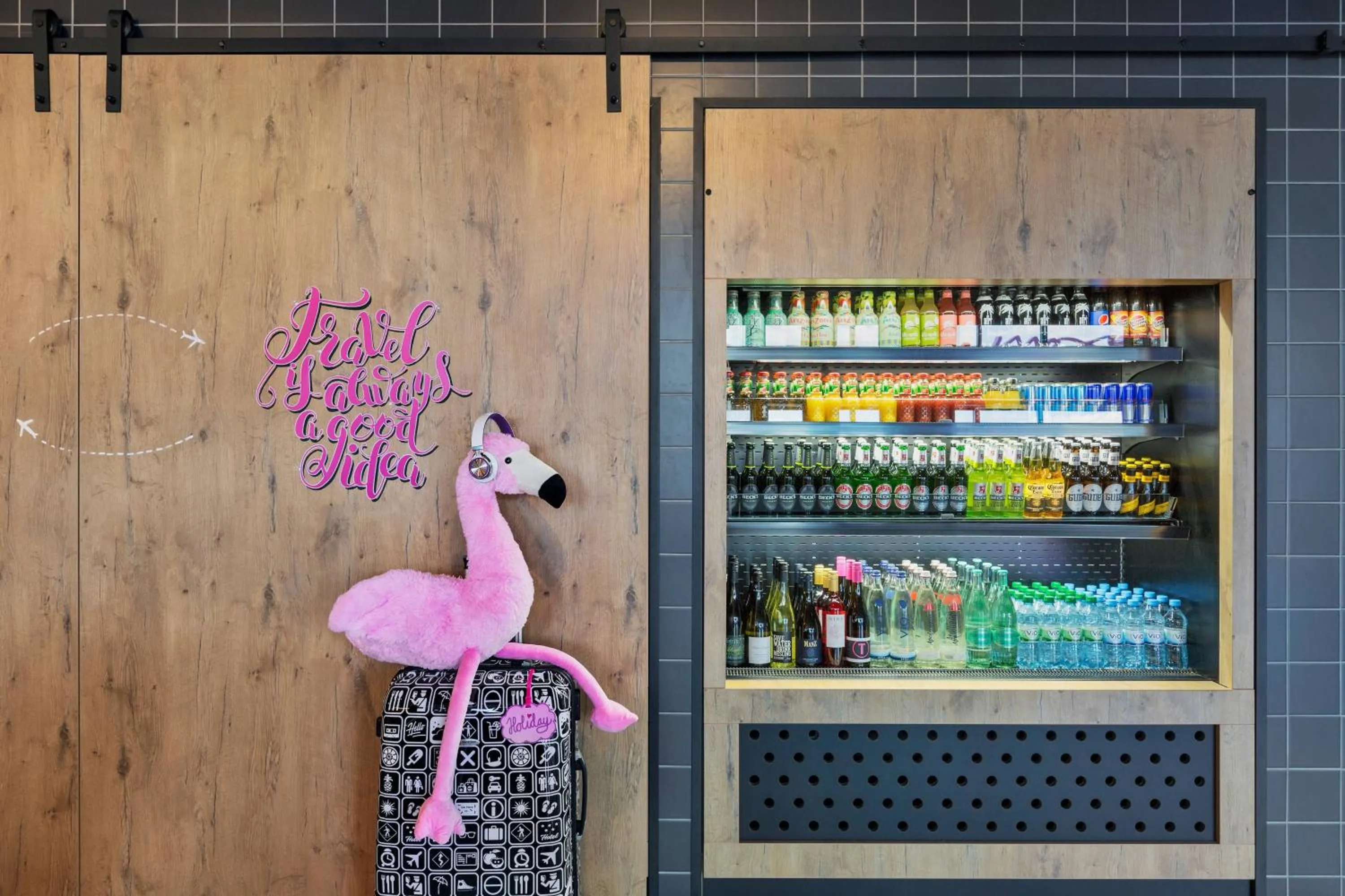 Restaurant/places to eat in Moxy Frankfurt Airport Kelsterbach