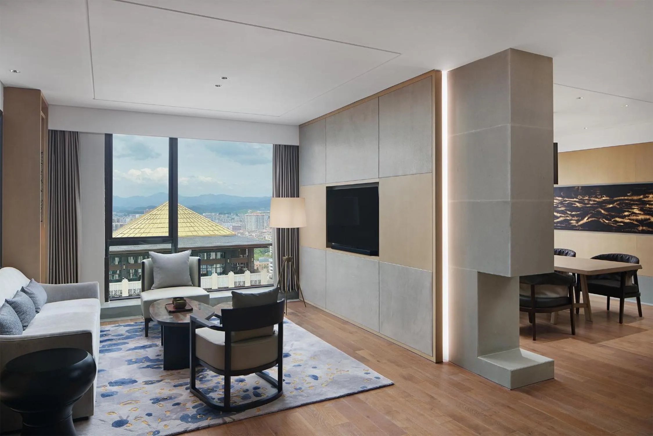 Living room in Sheraton Yunfu Xinxing Hotel