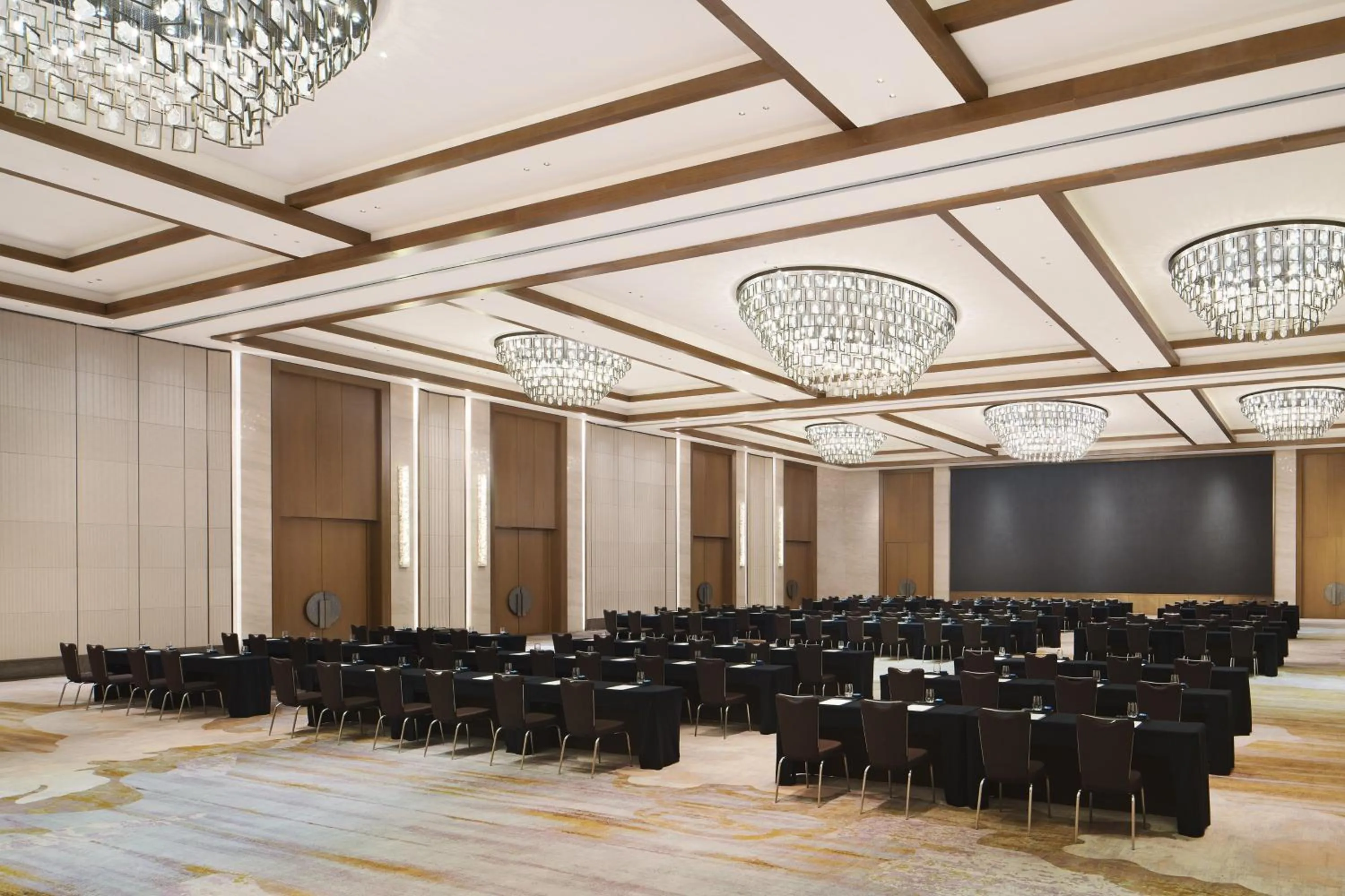 Meeting/conference room in Sheraton Yunfu Xinxing Hotel