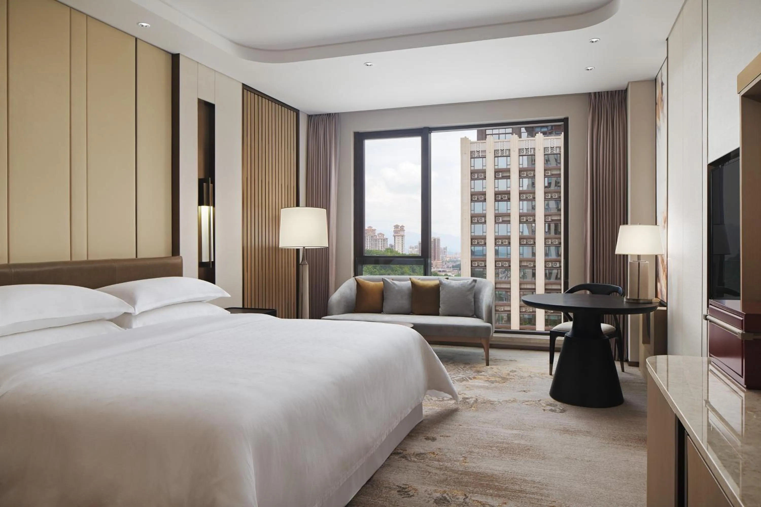 Photo of the whole room, Bed in Sheraton Yunfu Xinxing Hotel