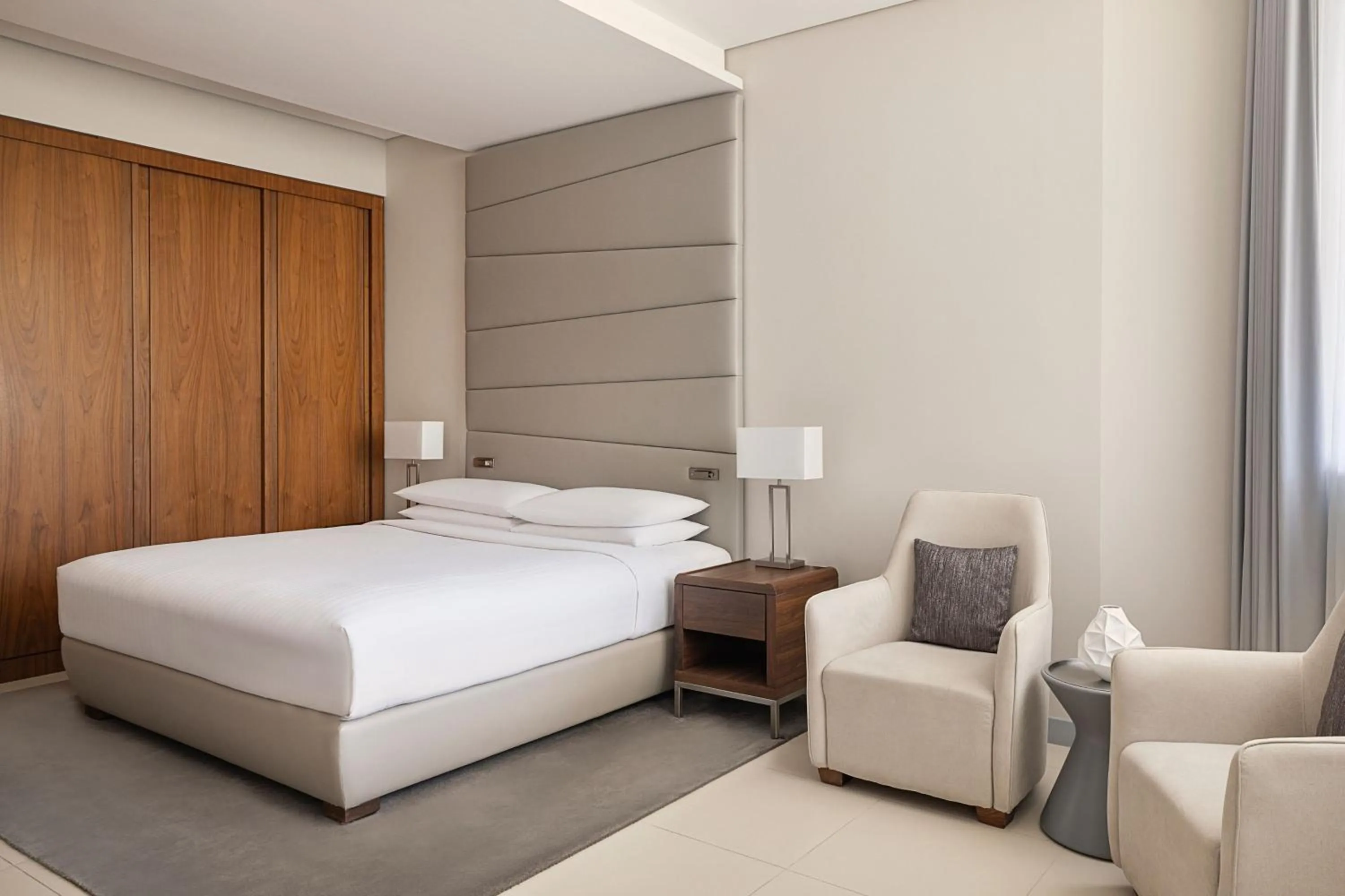 Bedroom, Bed in Marriott Riyadh Diplomatic Quarter