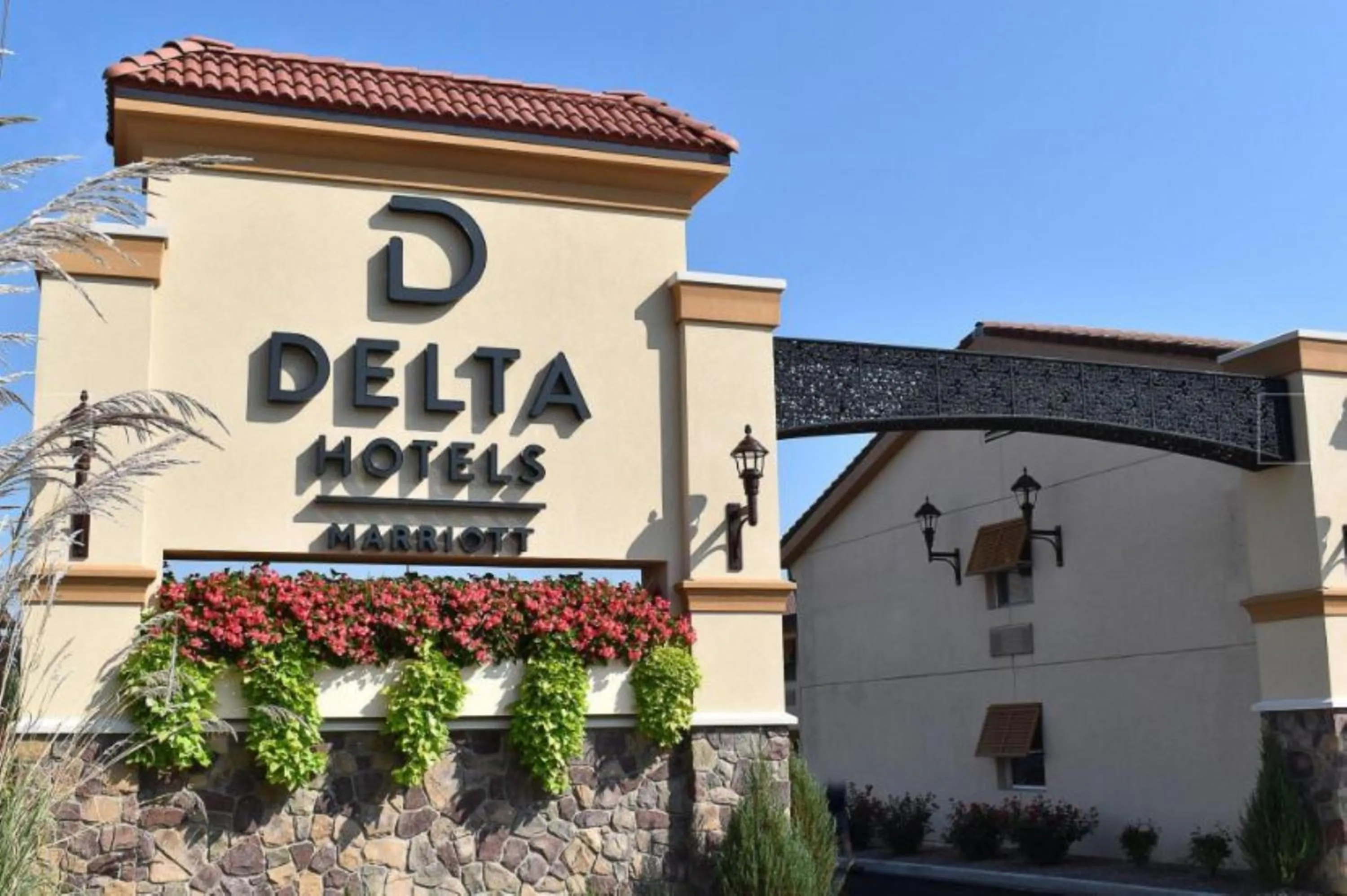 Property building in Delta Hotels by Marriott Indianapolis East
