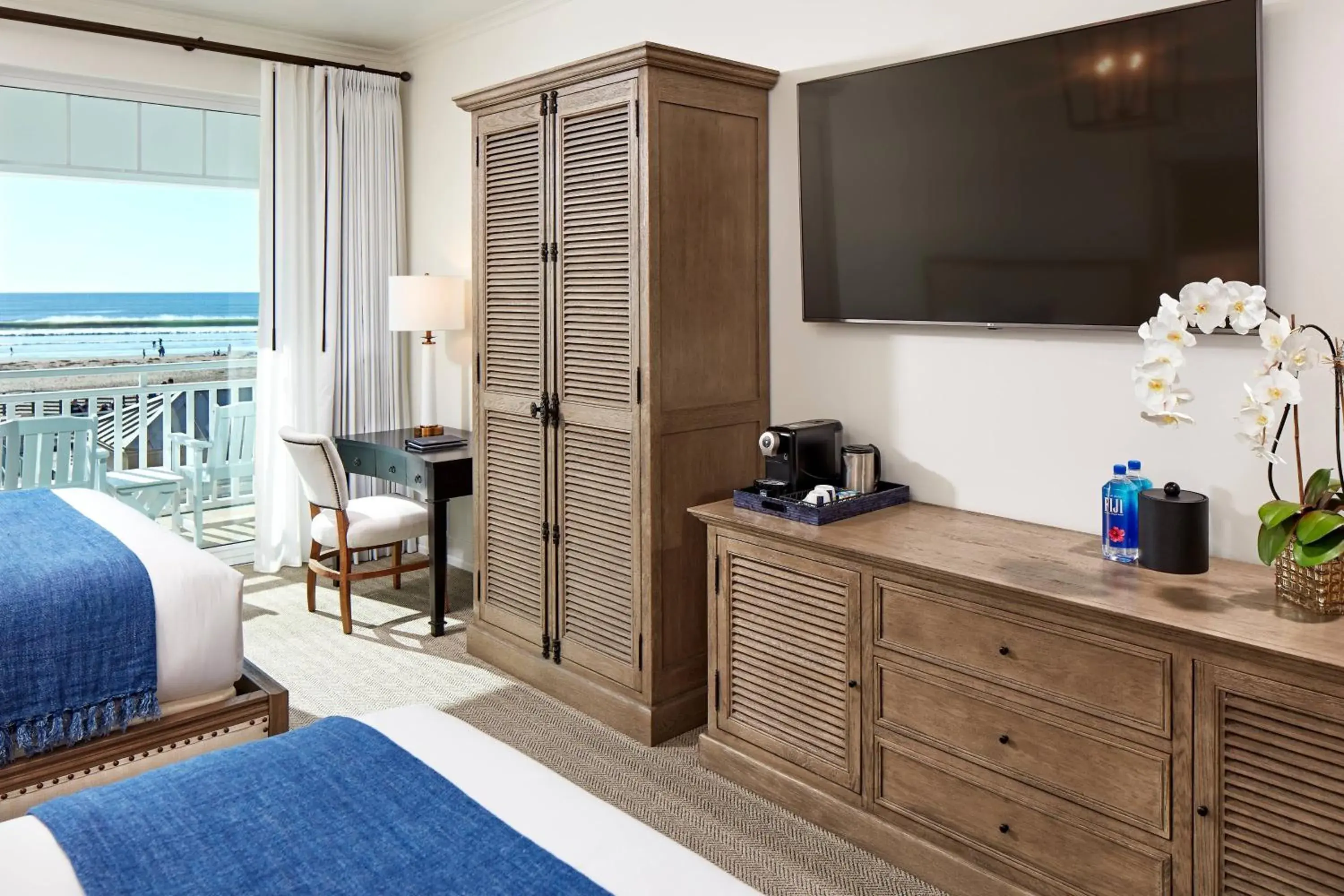 Premium Oceanfront Queen Room with Two Queen Beds and Balcony - Hearing Accessible in Vespera Resort on Pismo Beach, Autograph Collection Premium Oceanfront Queen Room with Two Queen Beds and Balcony - Hearing Accessible in Vespera Resort on Pismo Beach, Autograph Collection