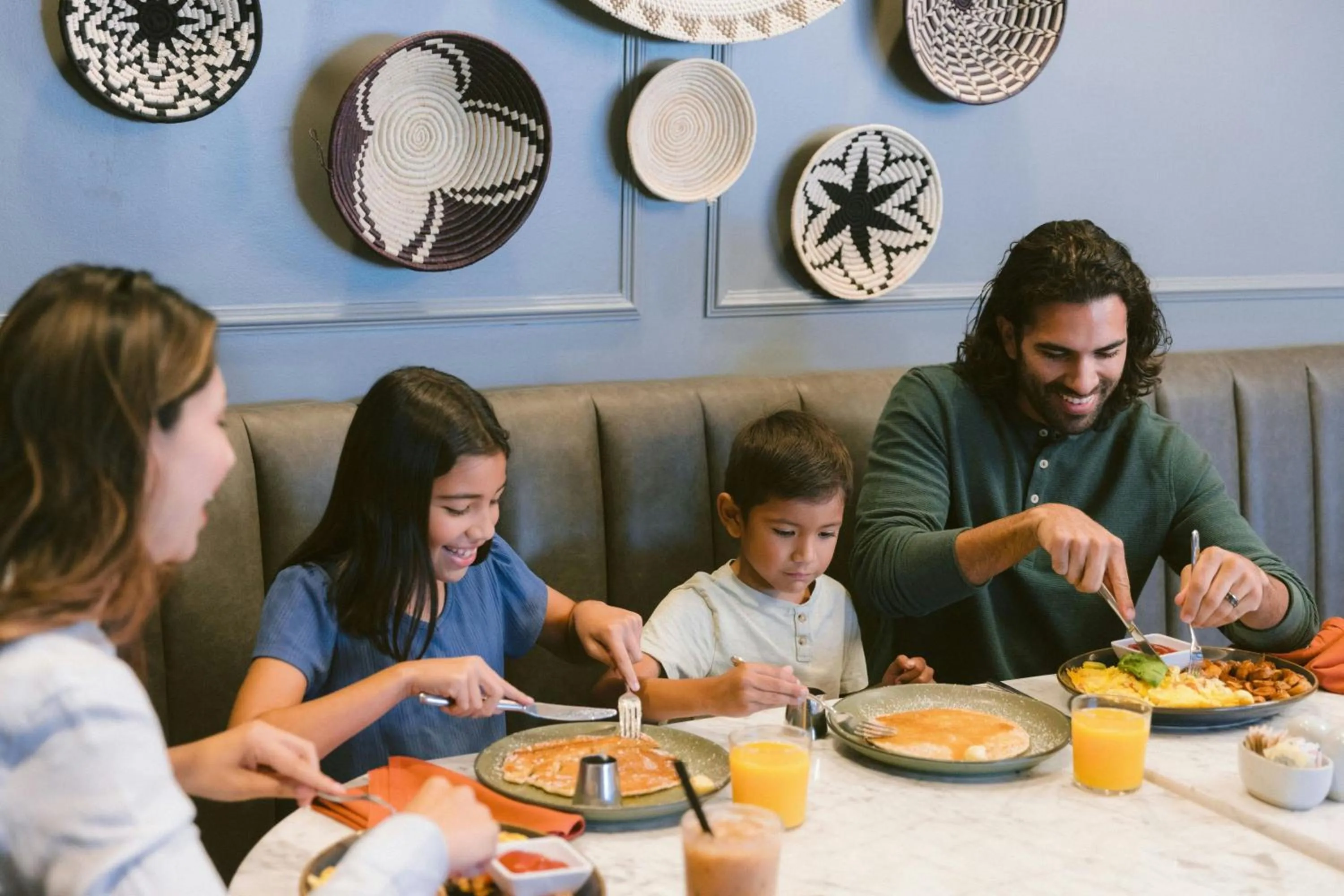 Restaurant/places to eat in Vespera Resort on Pismo Beach, Autograph Collection