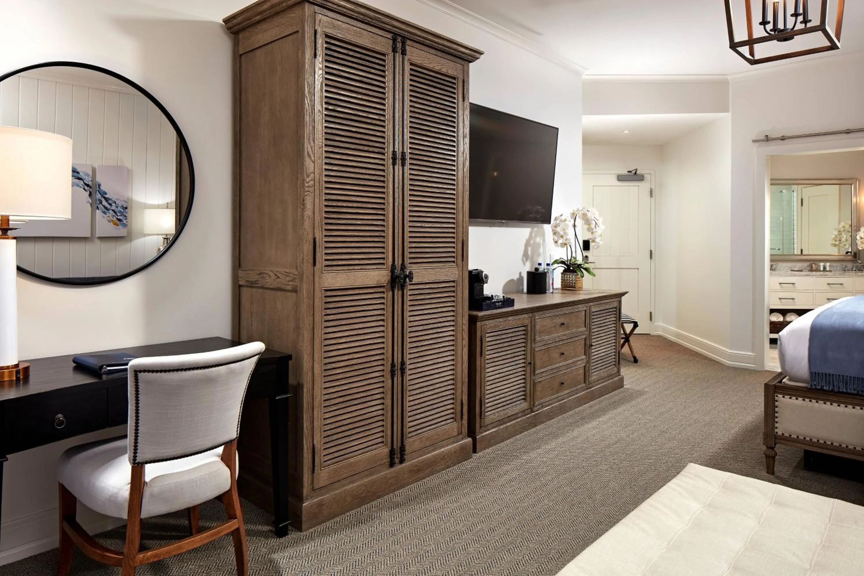 Photo of the whole room, Bed in Vespera Resort on Pismo Beach, Autograph Collection