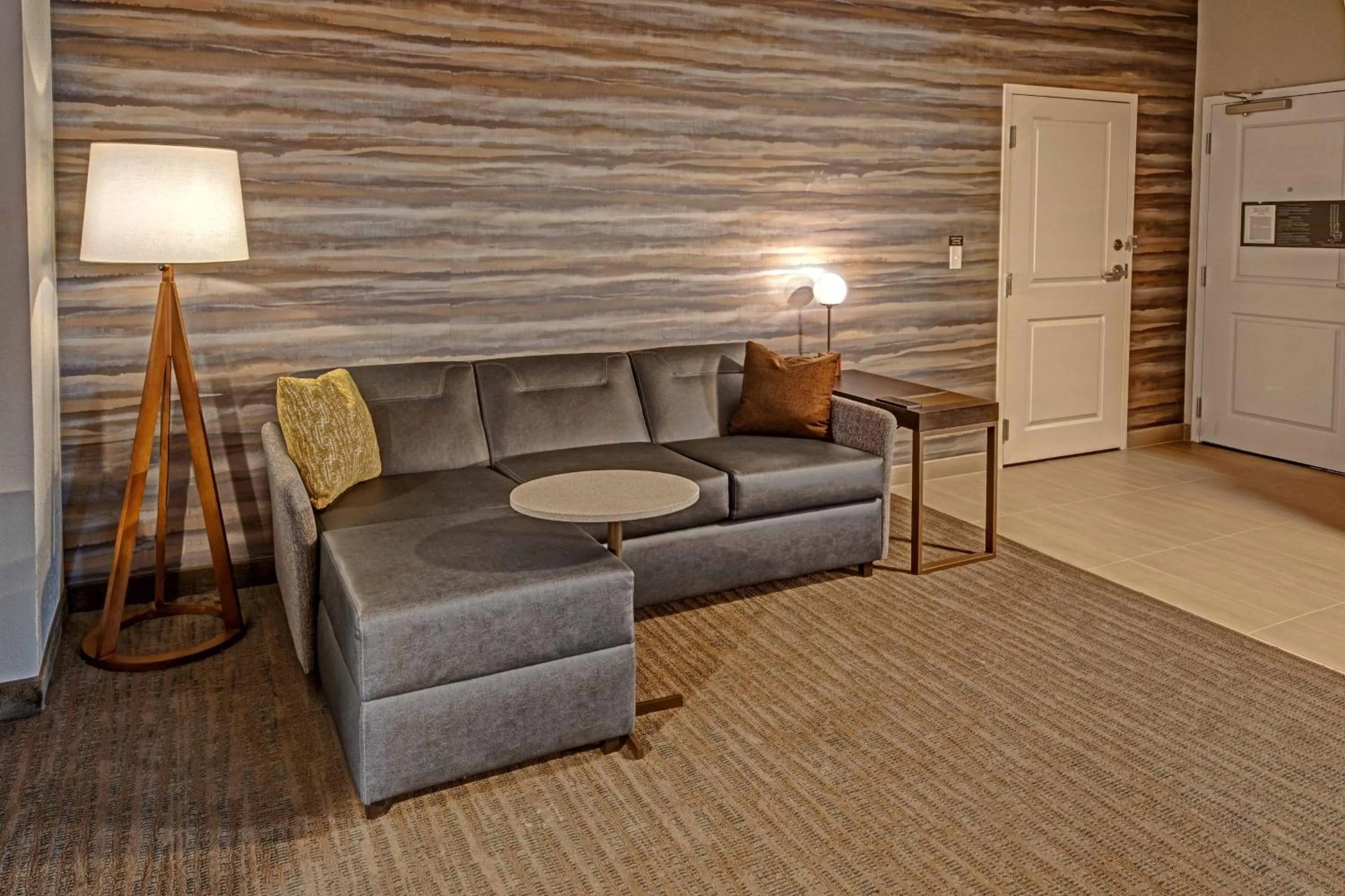 Living room in Residence Inn by Marriott Tulsa Midtown