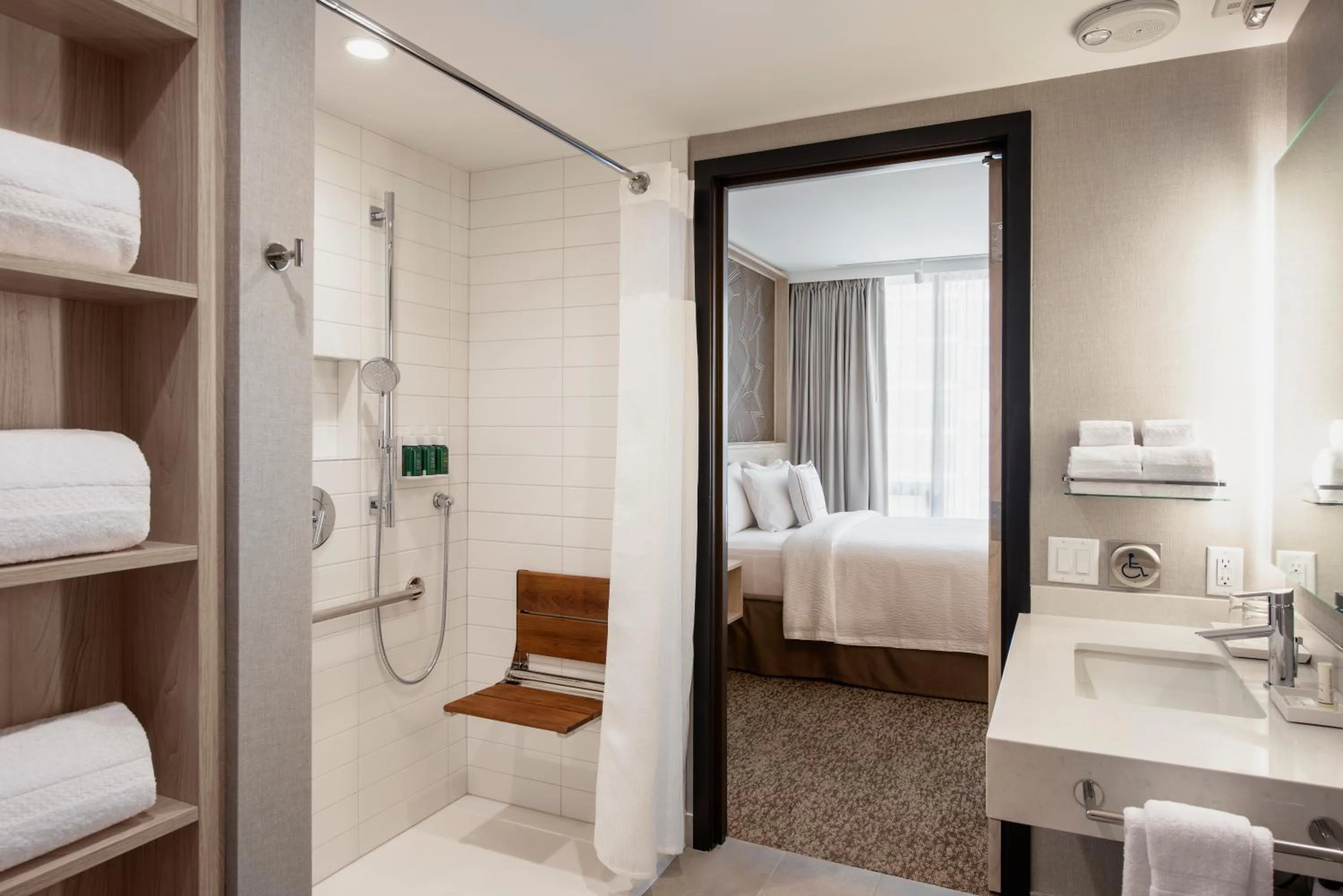 Bed in Residence Inn by Marriott Calgary Downtown/Beltline District