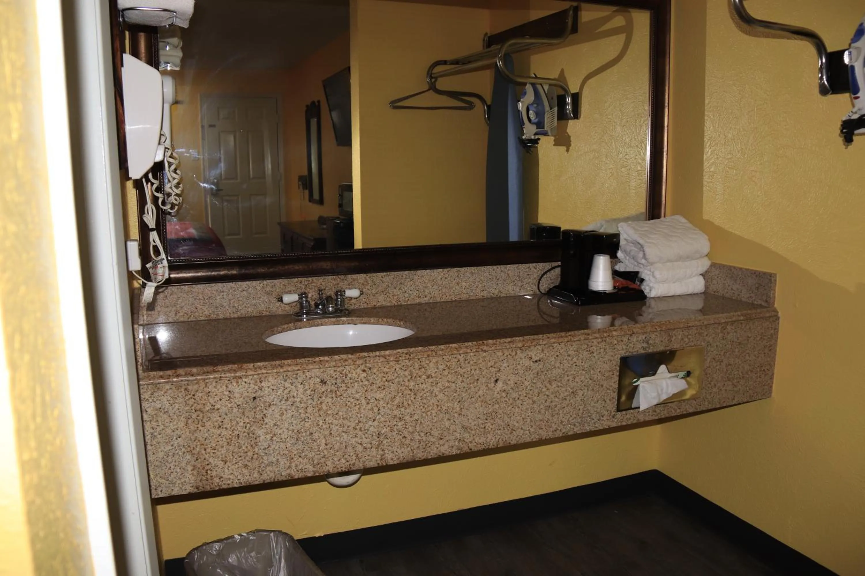 Chaparral Motel Hallettsville