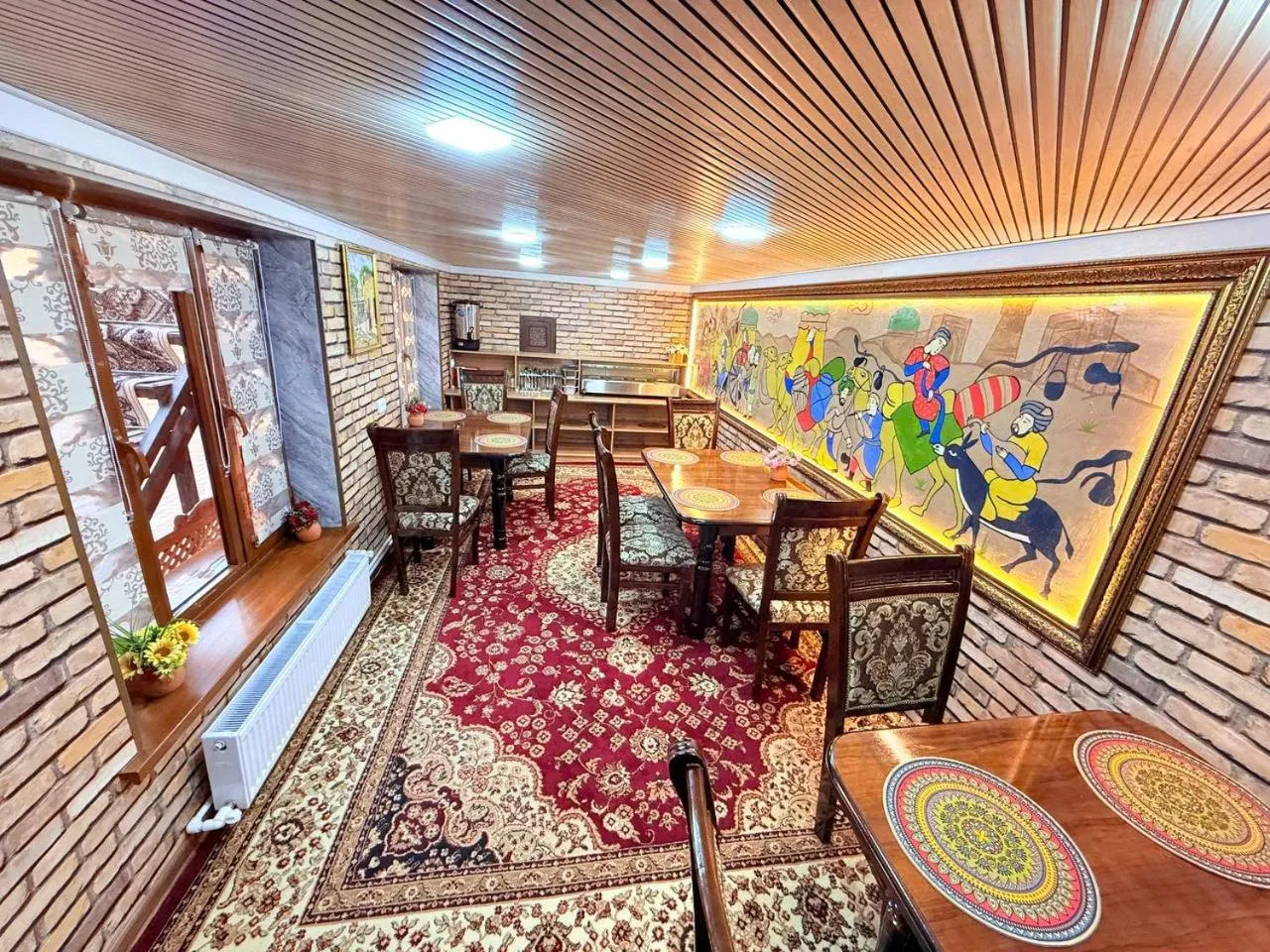 Restaurant/places to eat in Sherxan Hotel