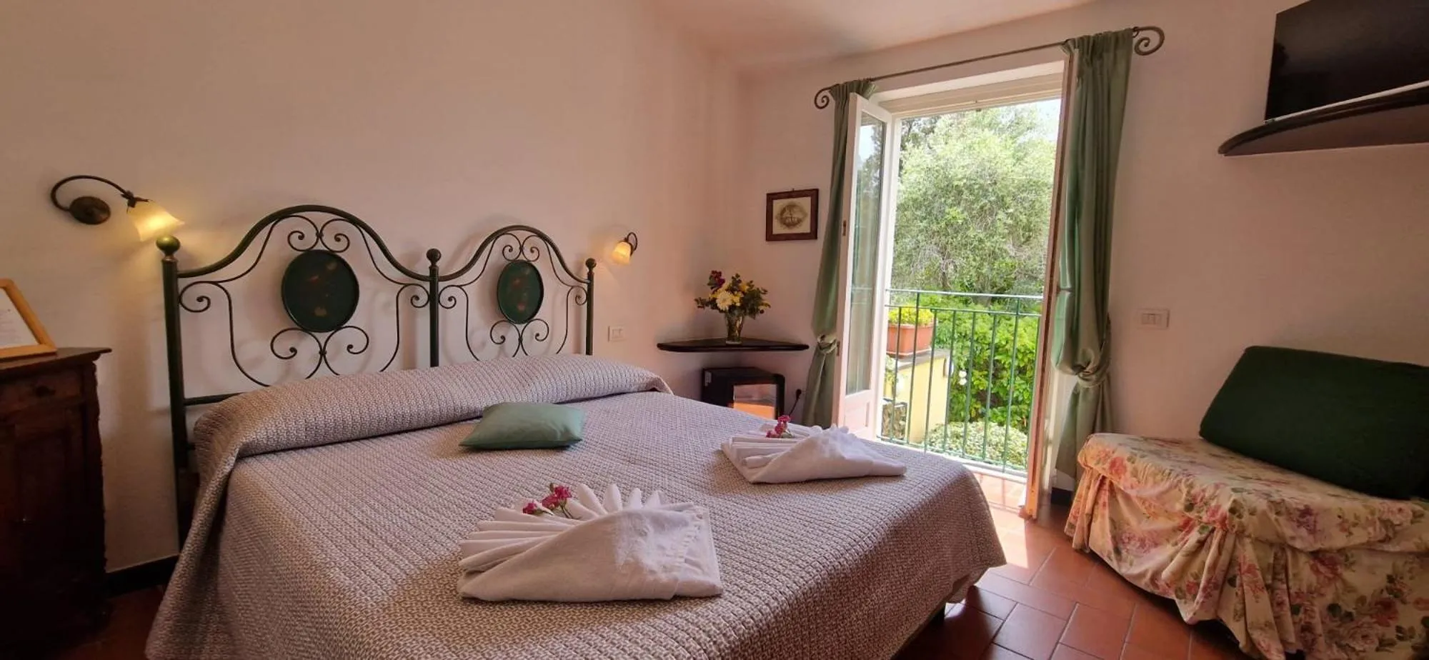 Bedroom, Bed in Hotel La Giada del Mesco