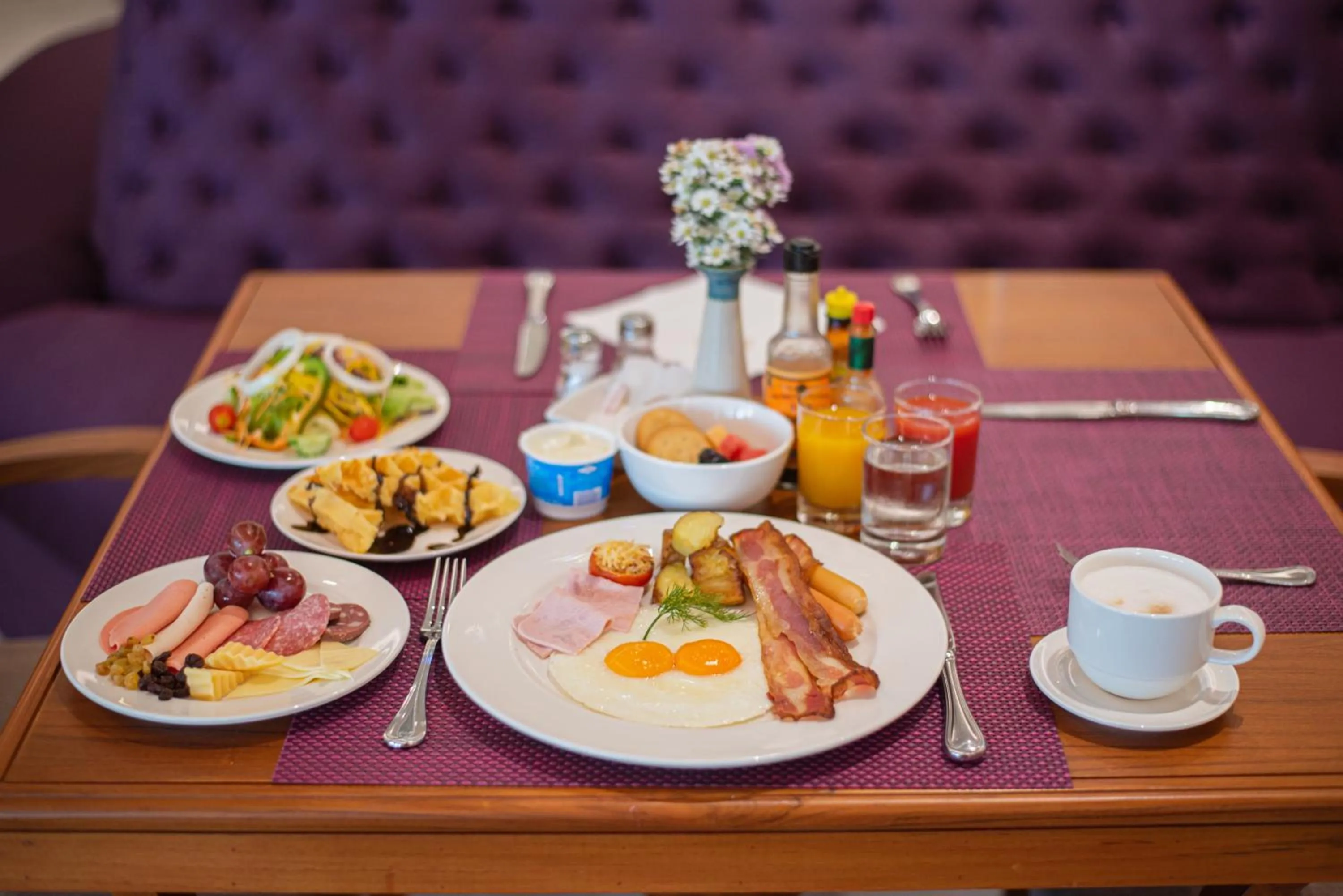 Breakfast in The Empress Premier Chiang Mai