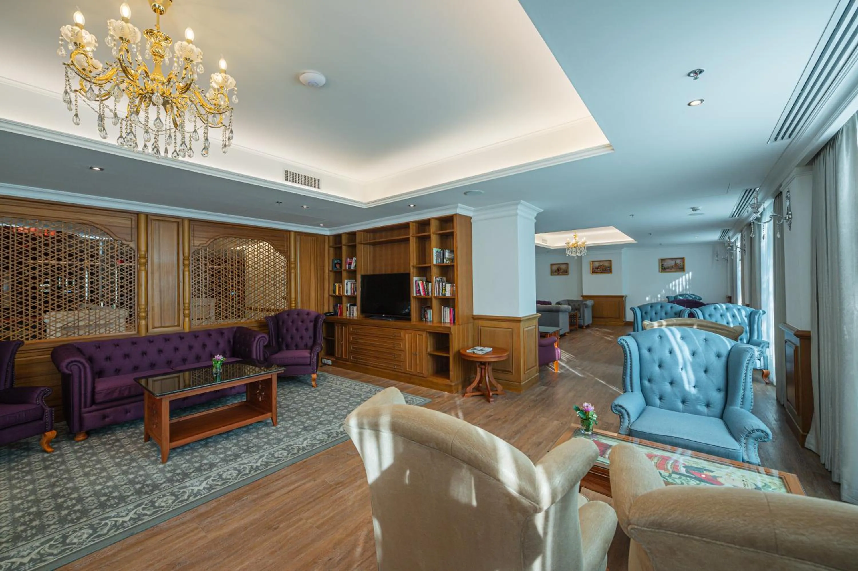 Library in The Empress Premier Chiang Mai