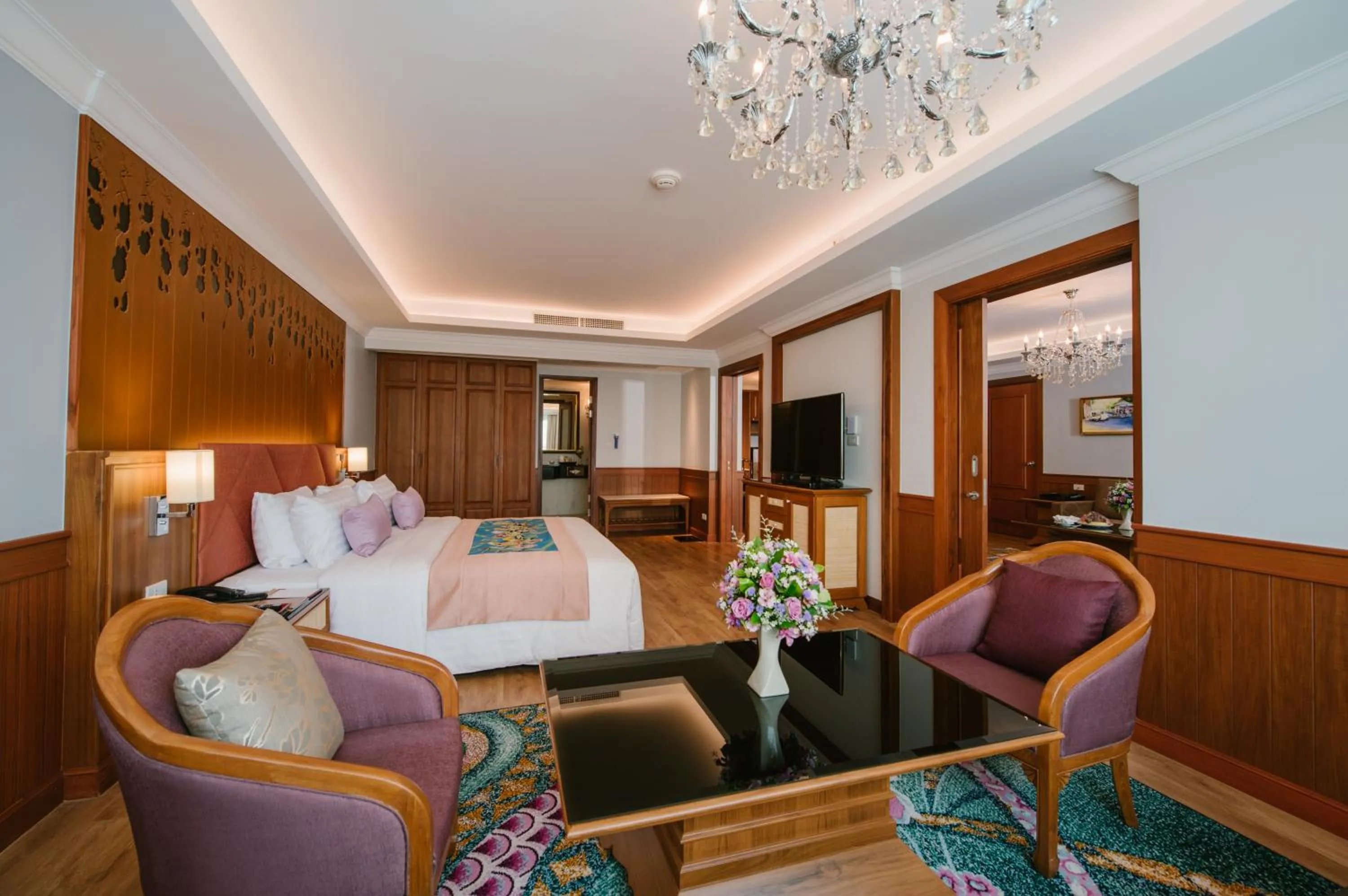 Seating area, Bed in The Empress Premier Chiang Mai