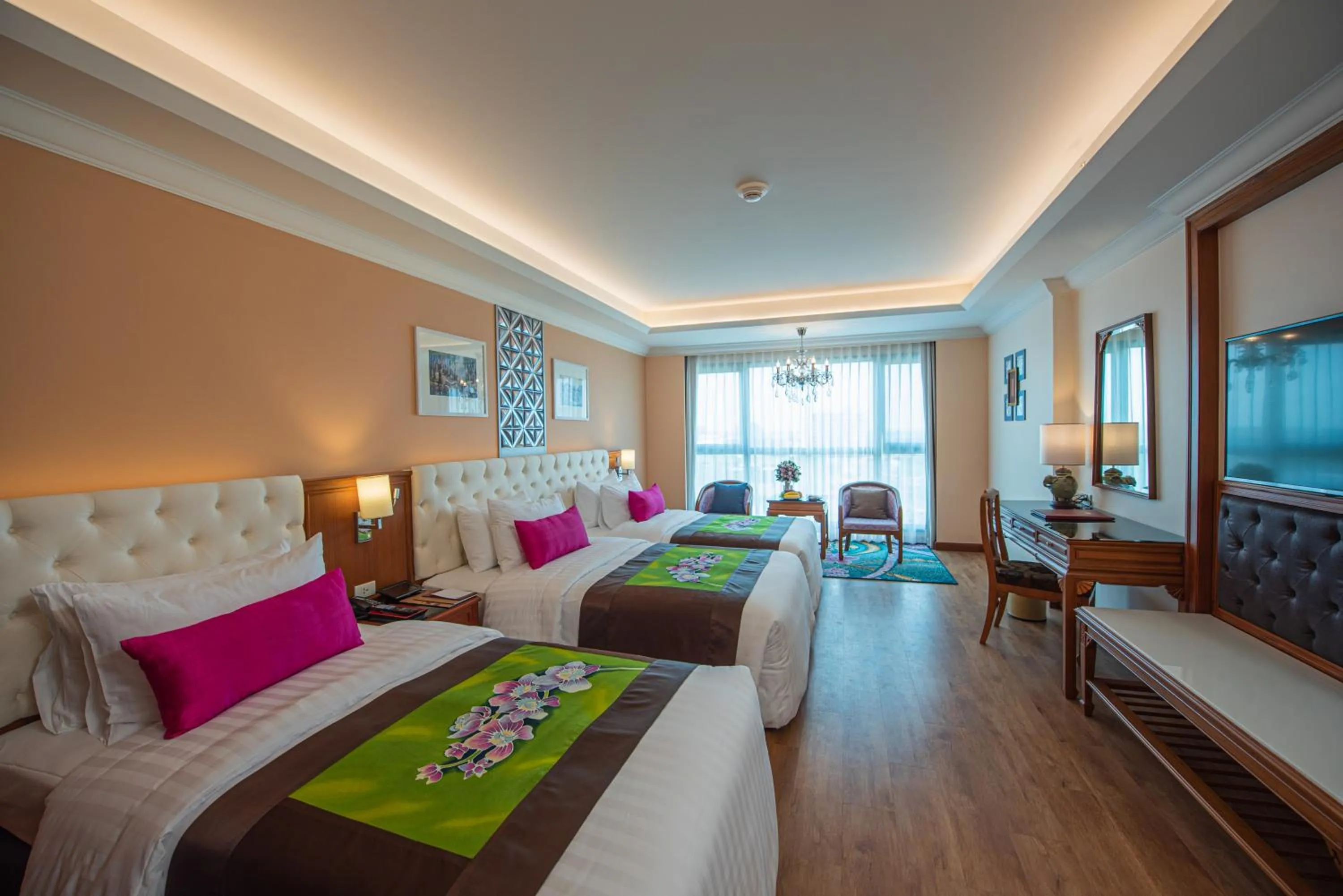 Bedroom, Bed in The Empress Premier Chiang Mai