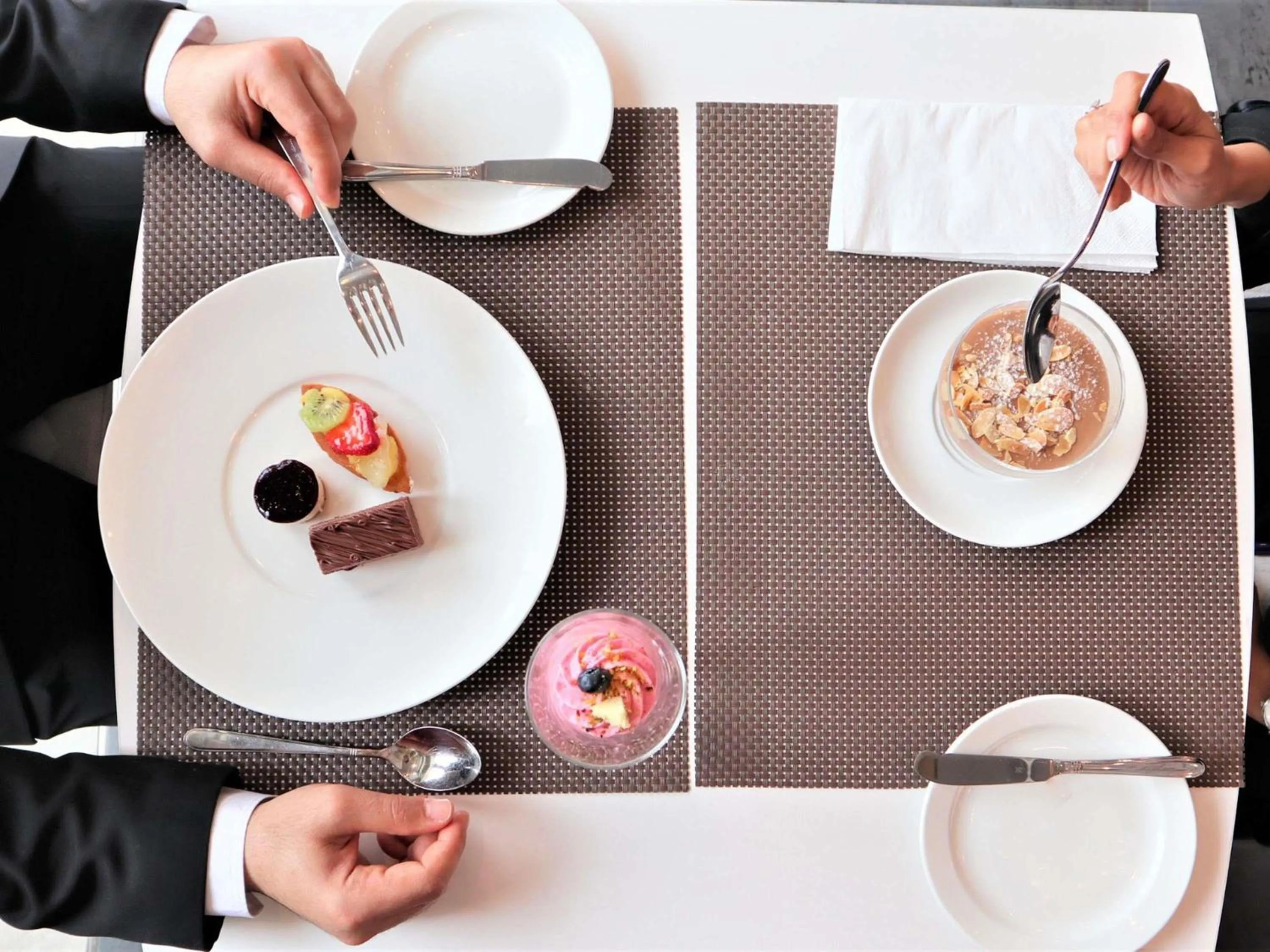 Lounge or bar in Adagio Aparthotel Jeddah Malik Road