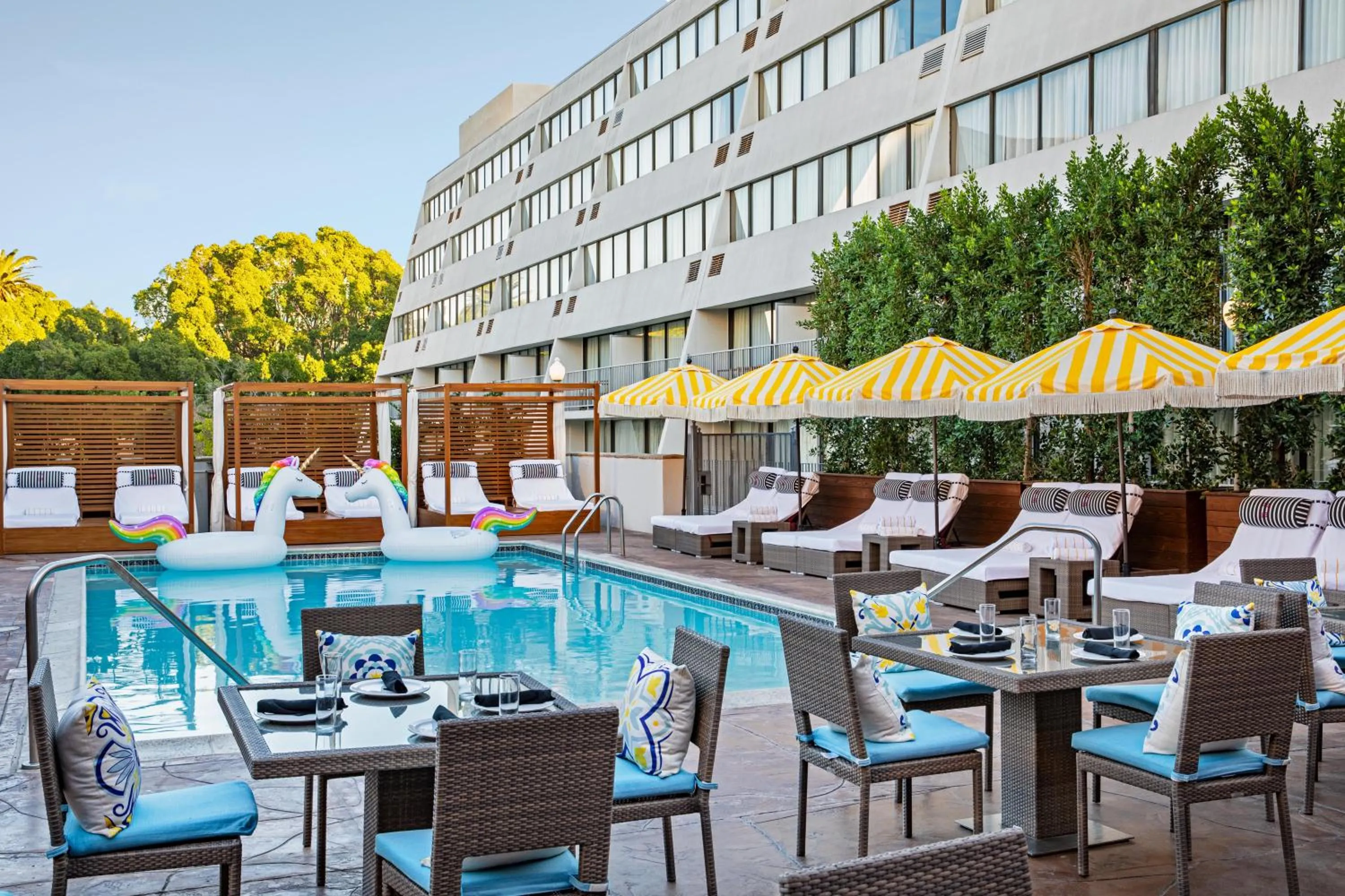 Swimming pool in Hotel Dena, Pasadena Los Angeles, a Tribute Portfolio Hotel