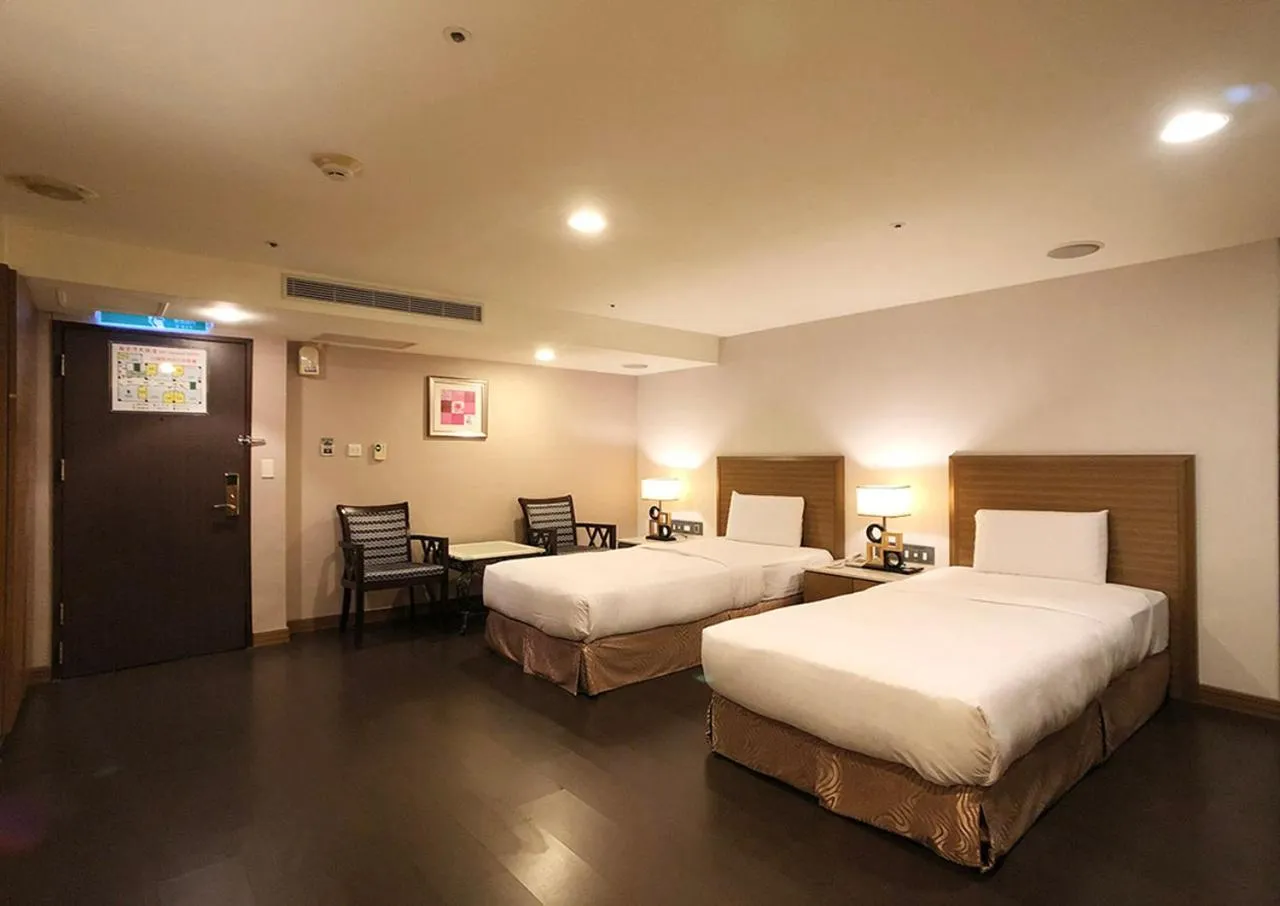Bed in Shihzuwan Hotel – Kaohsiung Station