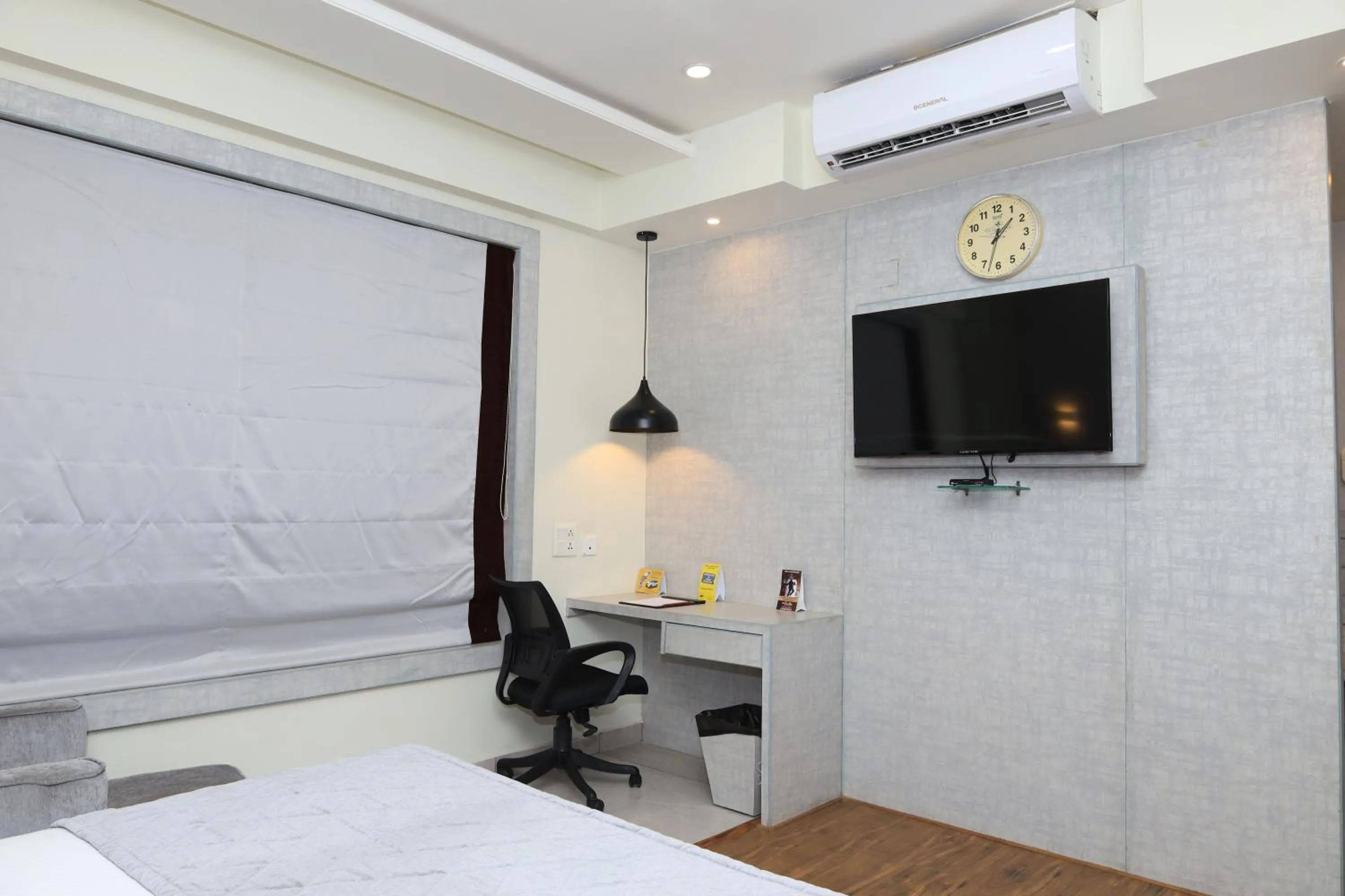 Bed in Aananda Imperial