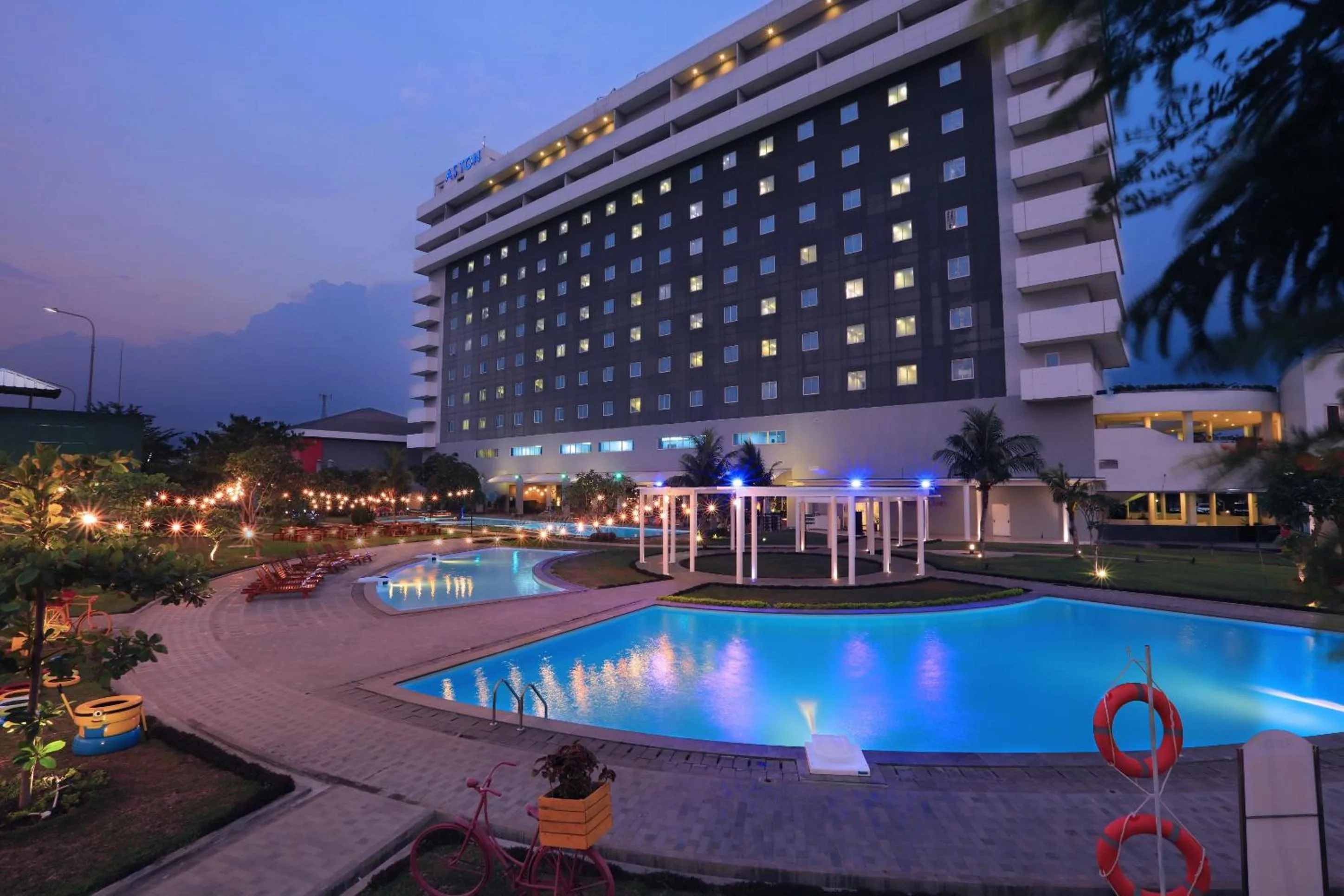 Swimming pool in Aston Cirebon Hotel and Convention Center