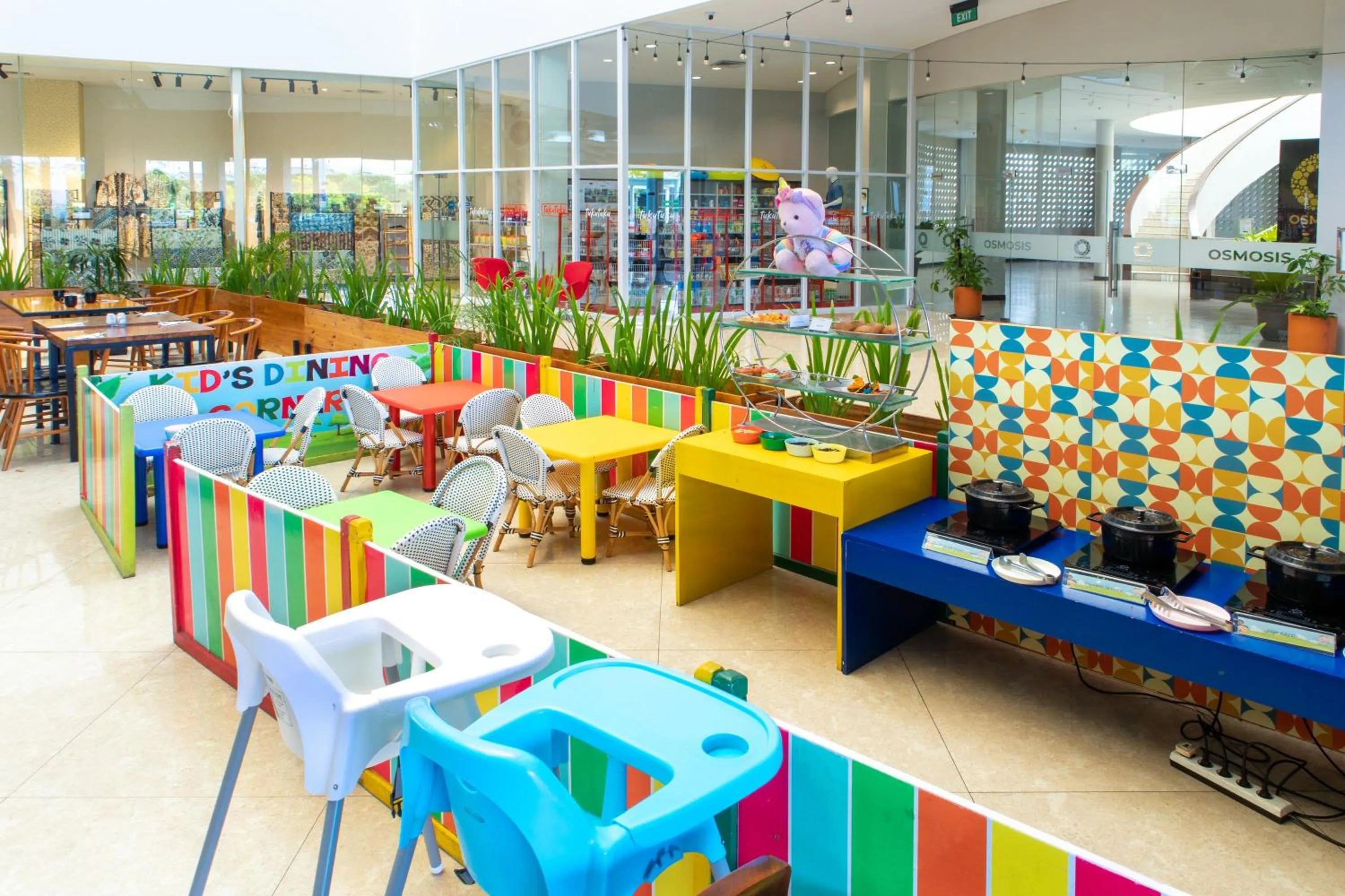 Restaurant/places to eat in Aston Cirebon Hotel and Convention Center