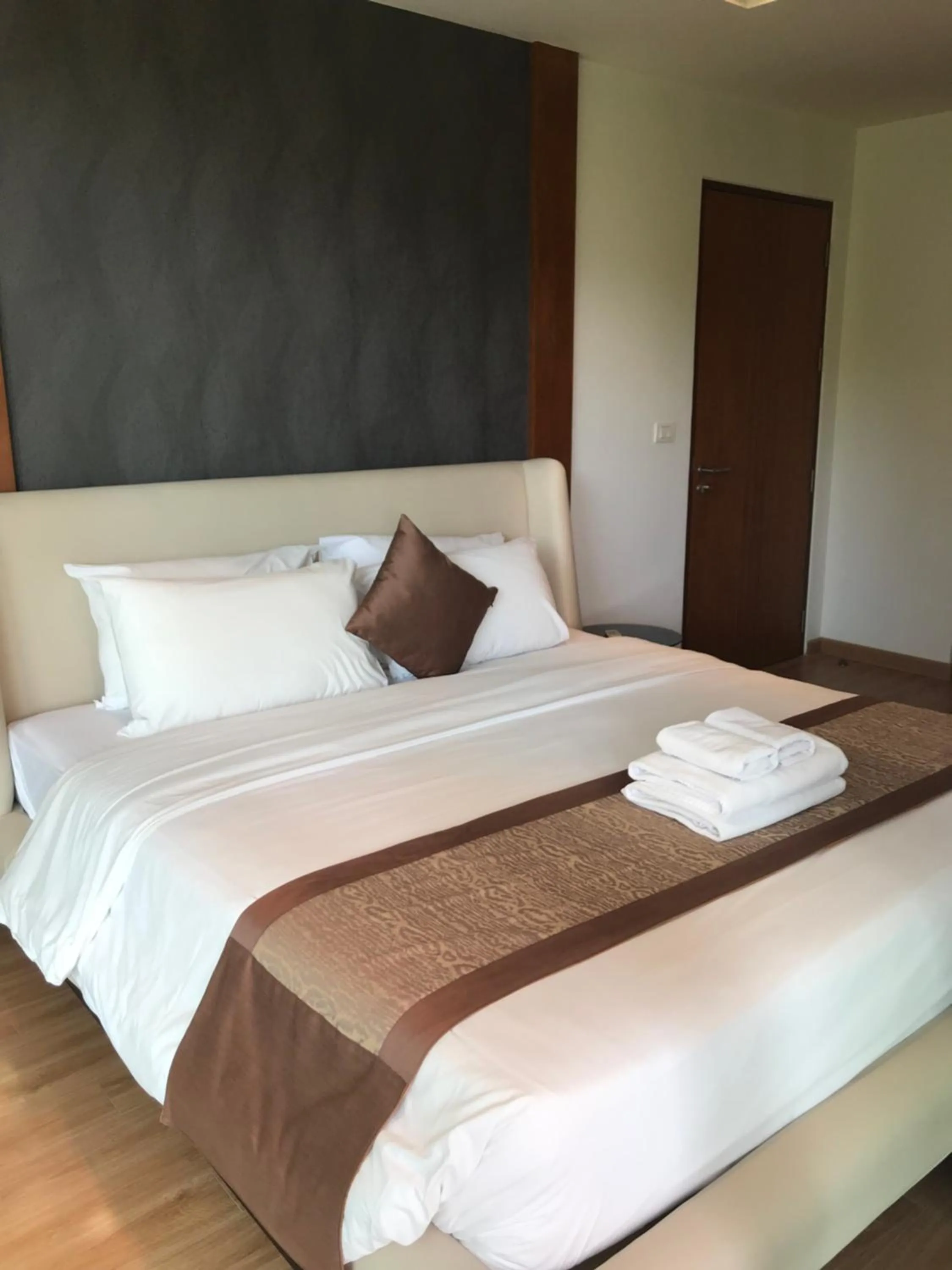 Bedroom, Bed in The Privilege Residence