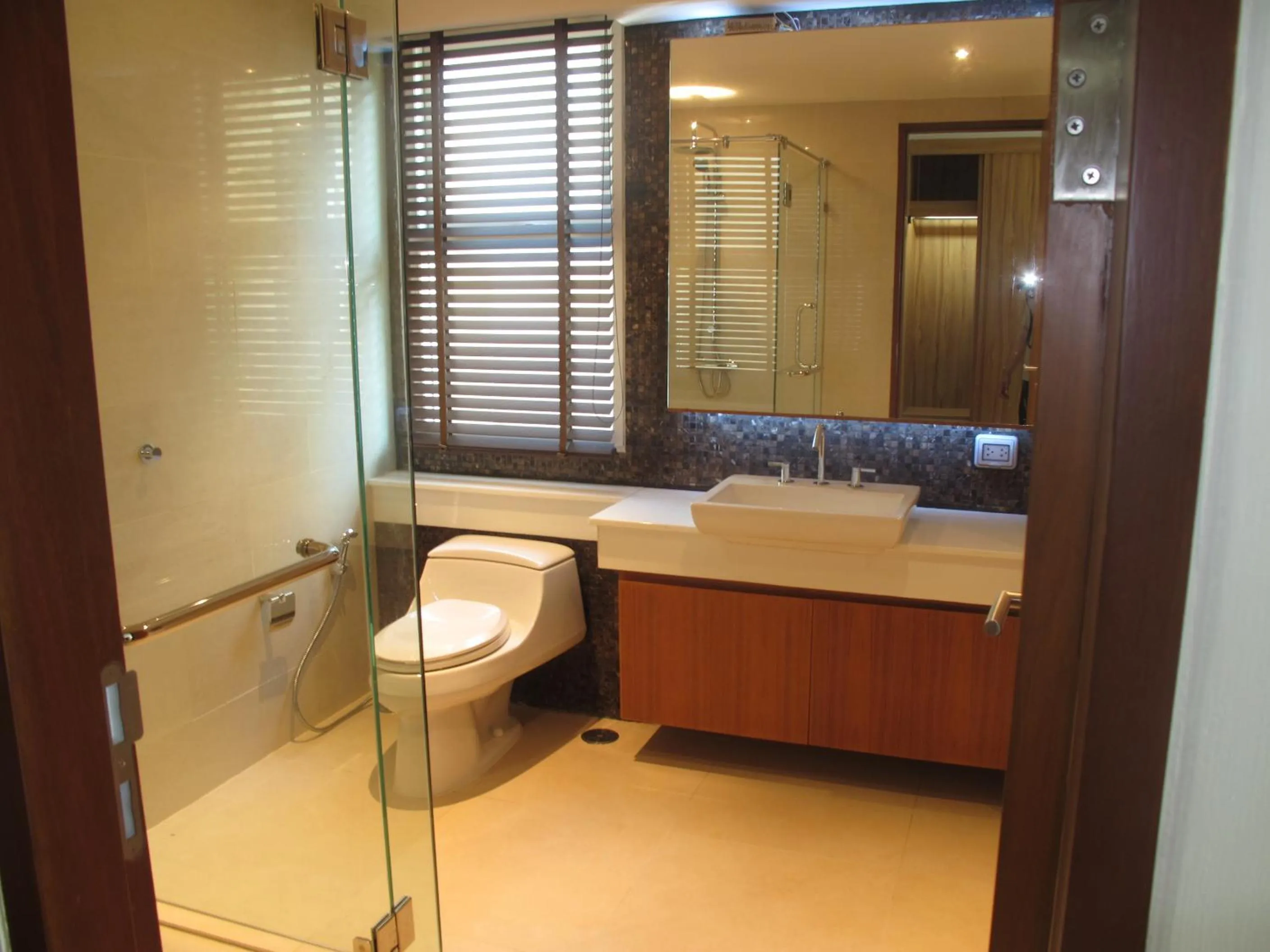 Toilet in The Privilege Residence