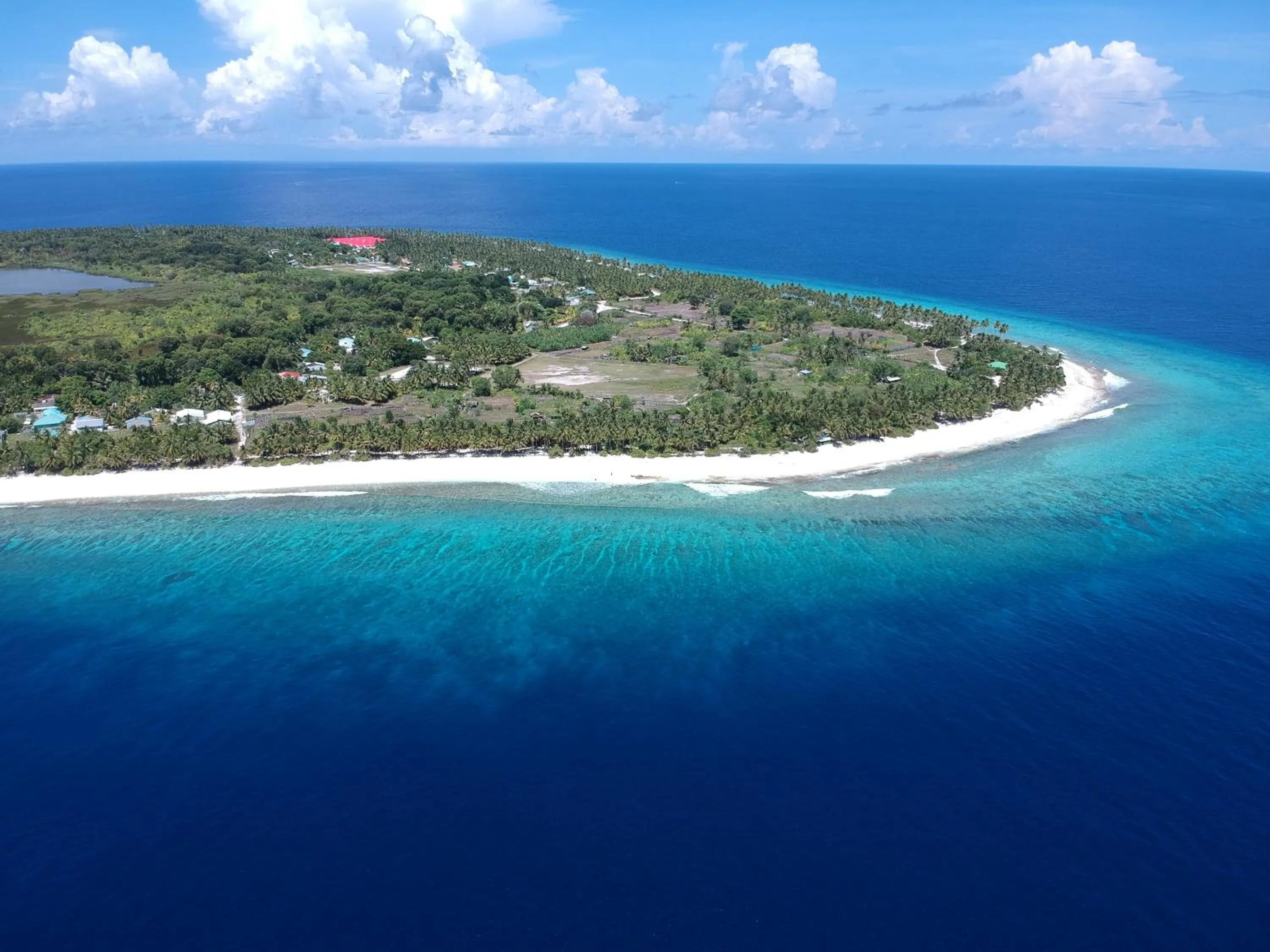 Beach in Isle Royal Inn