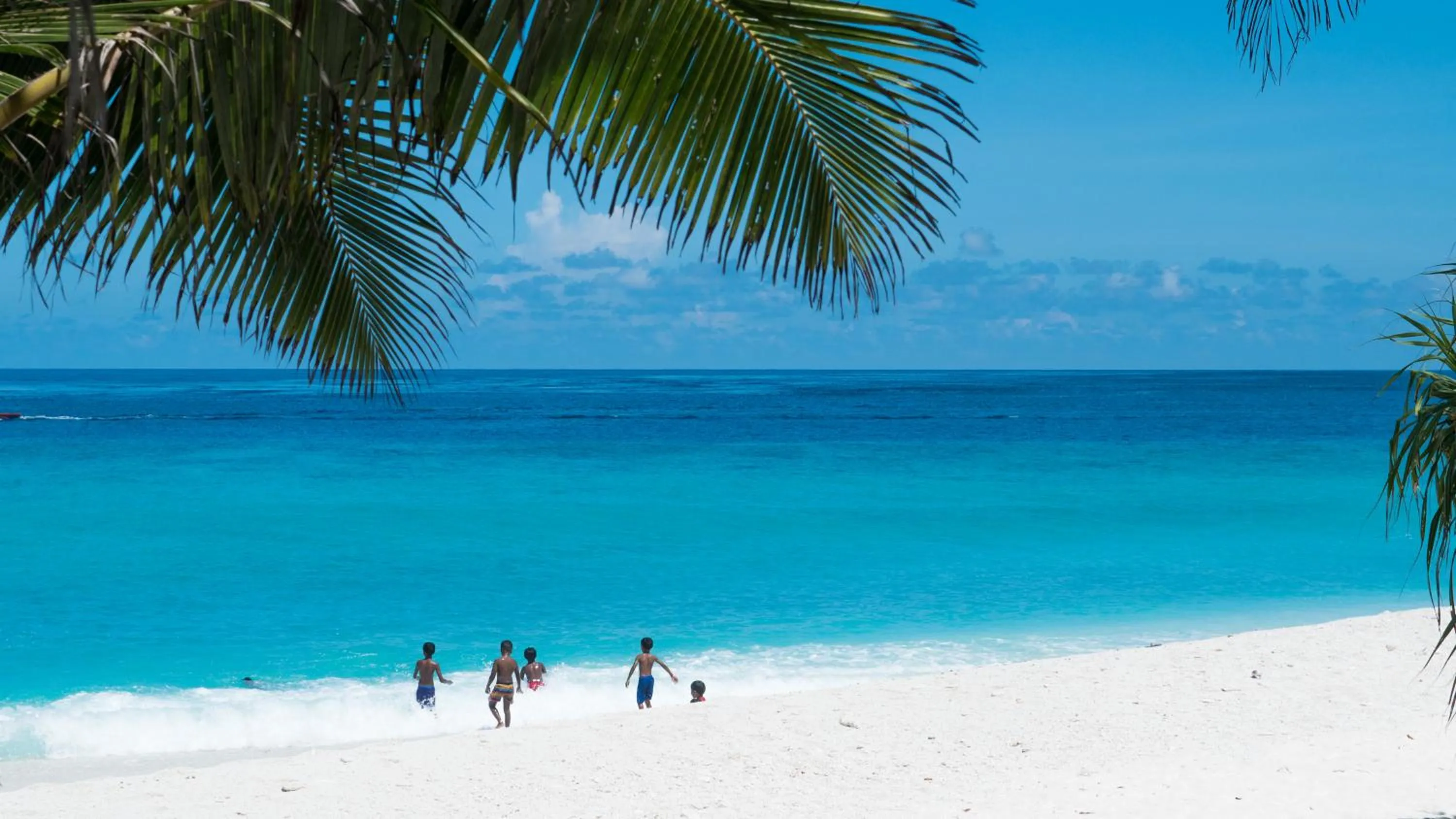 Property building in Isle Royal Inn