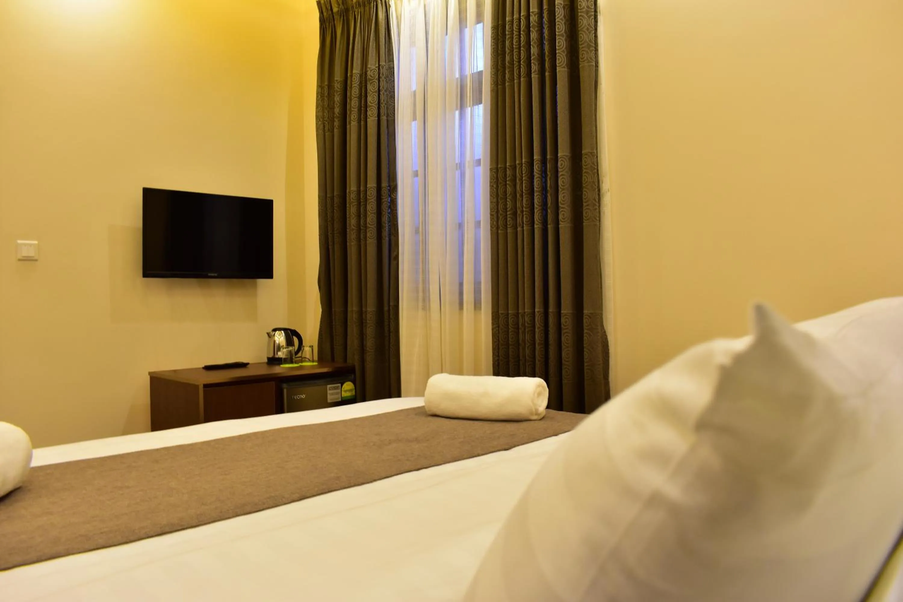 Bed in Isle Royal Inn