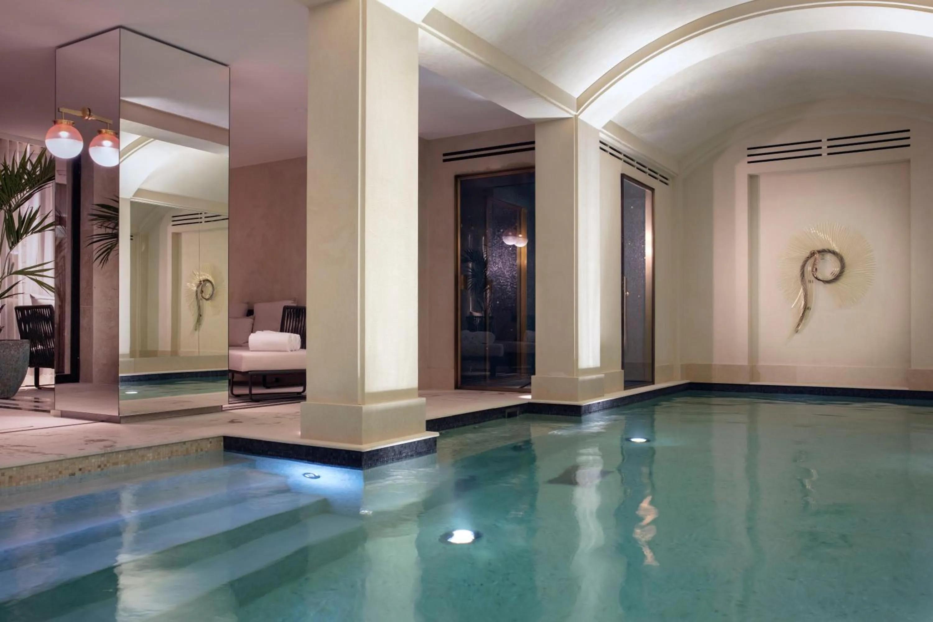 Swimming pool in Les Jardins du Faubourg Hotel & Spa by Shiseido