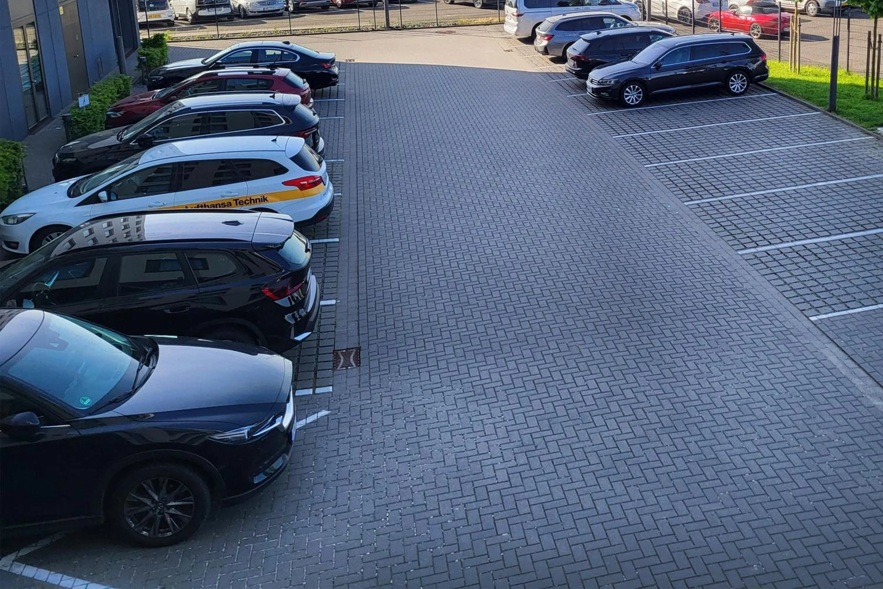 Lobby or reception in Holiday Inn - the niu, Crusoe Bremen Airport by IHG