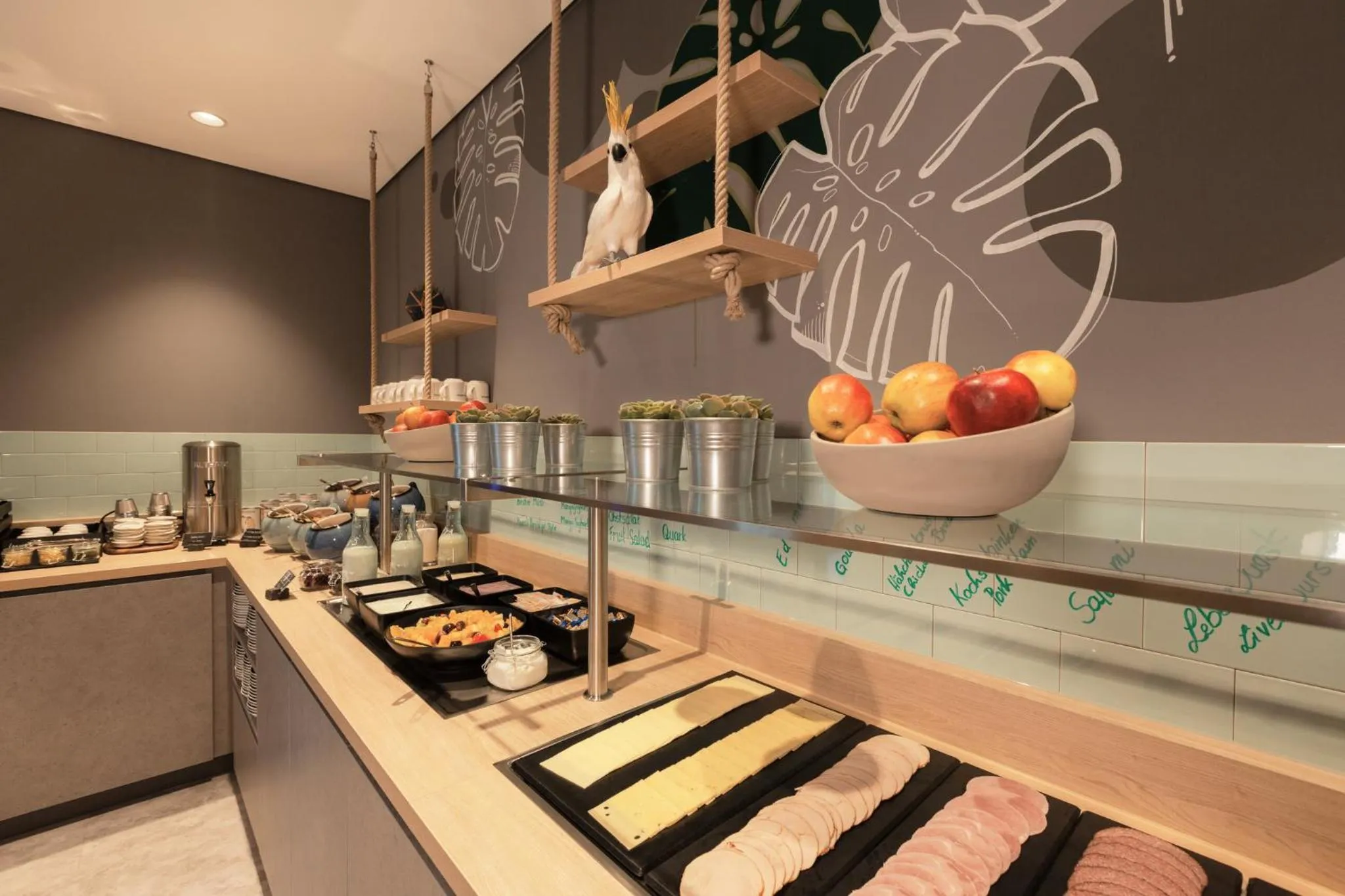 Restaurant/places to eat in Holiday Inn - the niu, Crusoe Bremen Airport by IHG