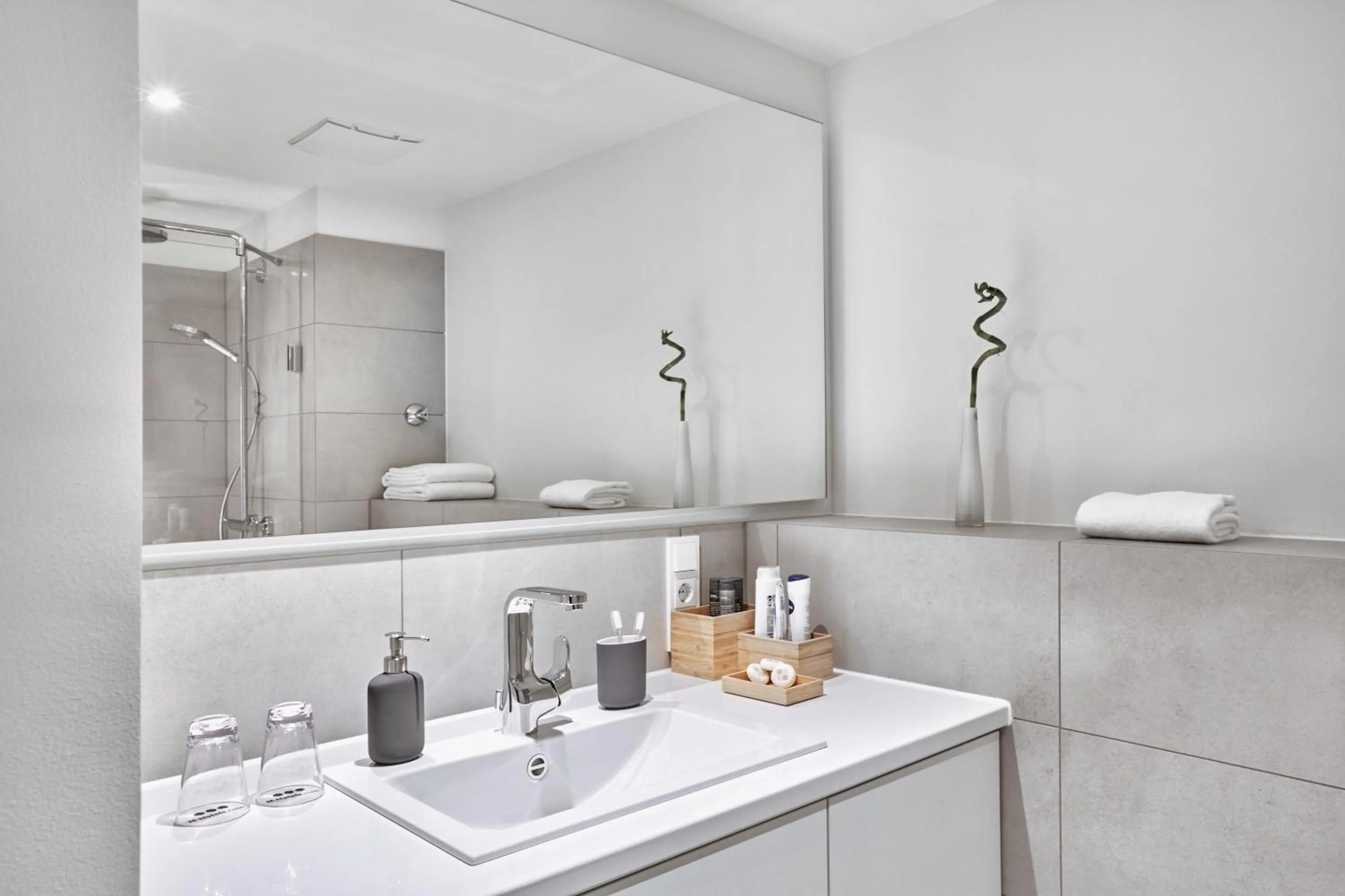 Bathroom in H.ome Serviced Apartments München