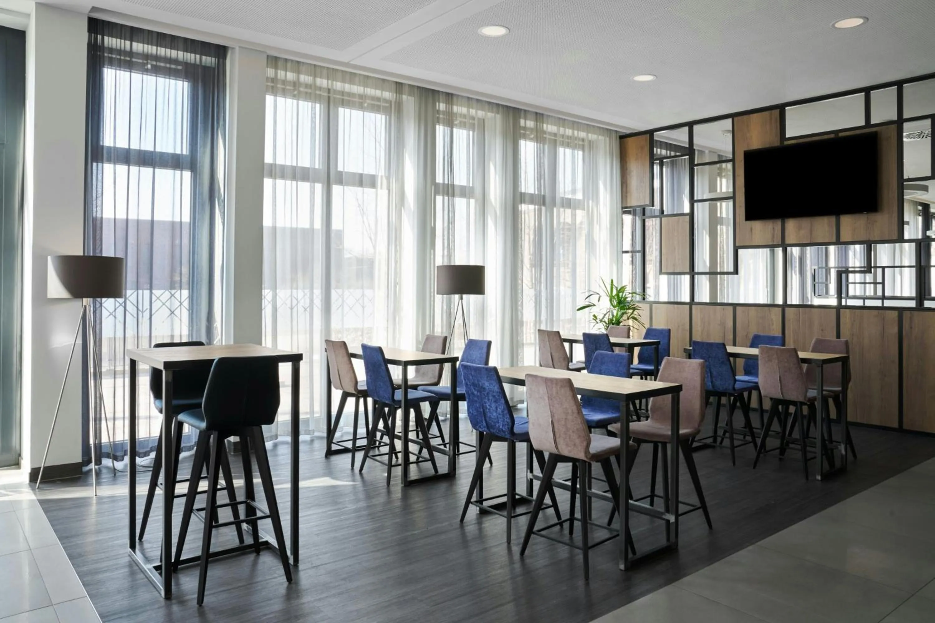 Lounge or bar in Four Points Flex by Sheraton Bochum