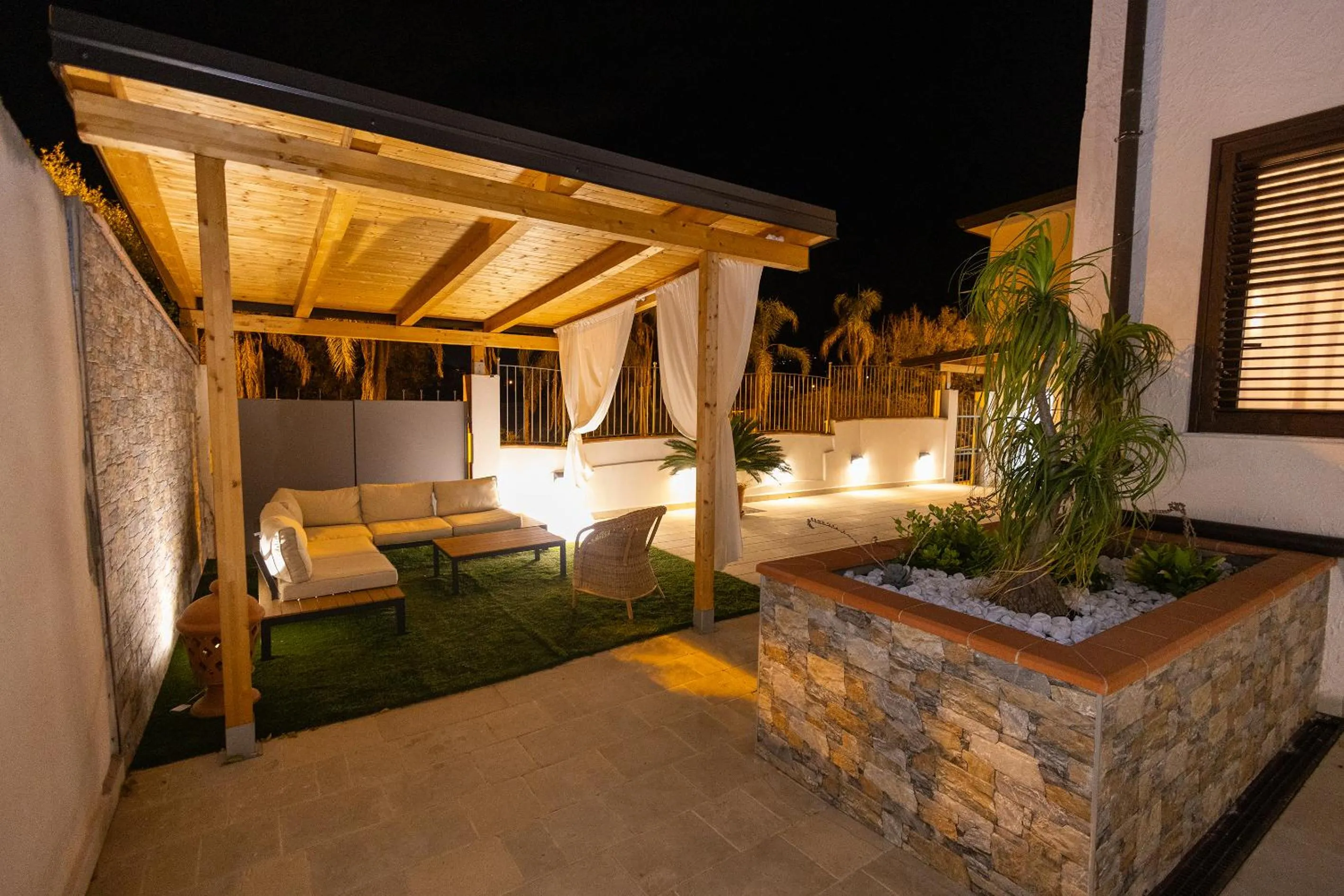 Garden view in Marty Luxury B&B