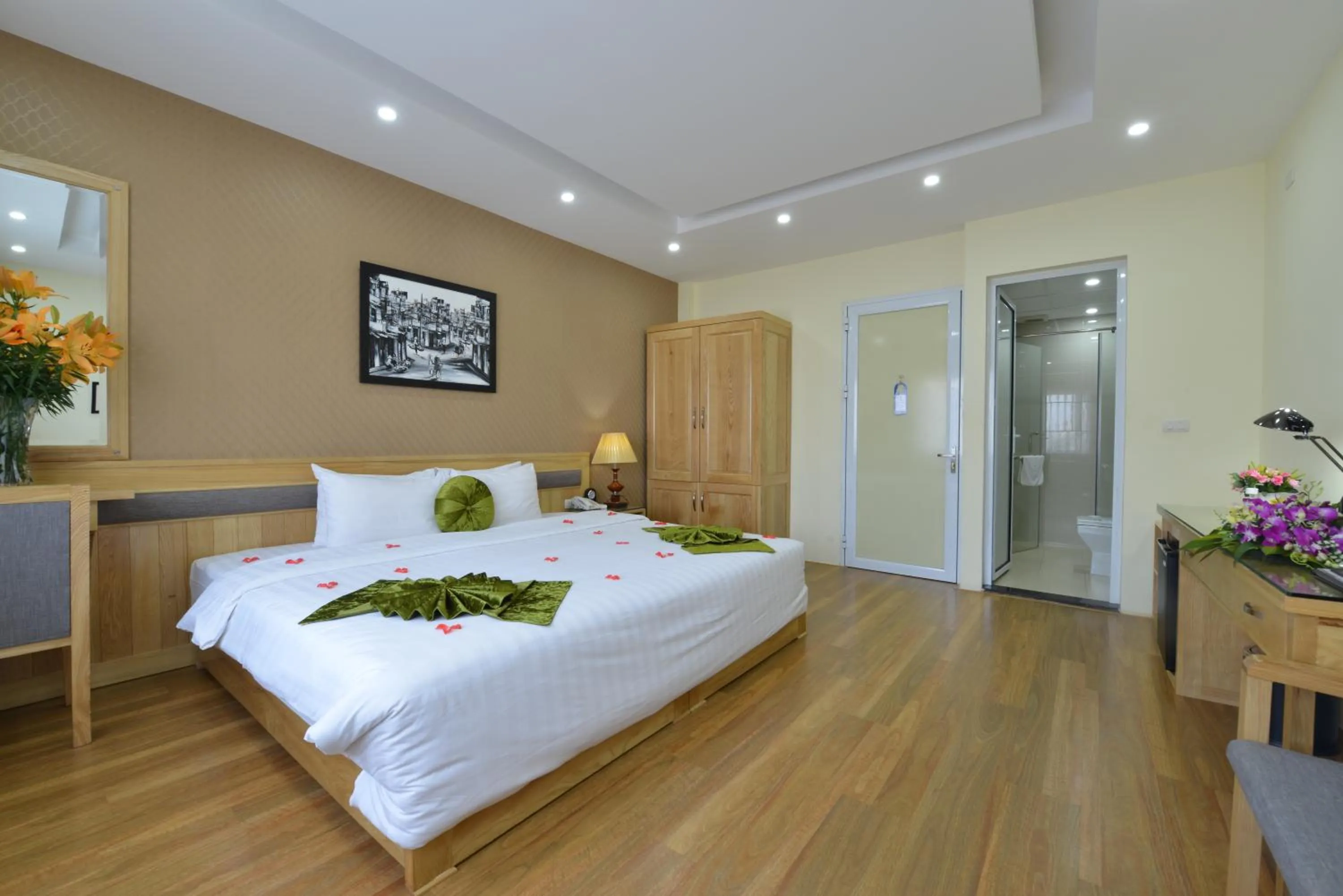 Photo of the whole room, Bed in Blue Hanoi Inn Hotel