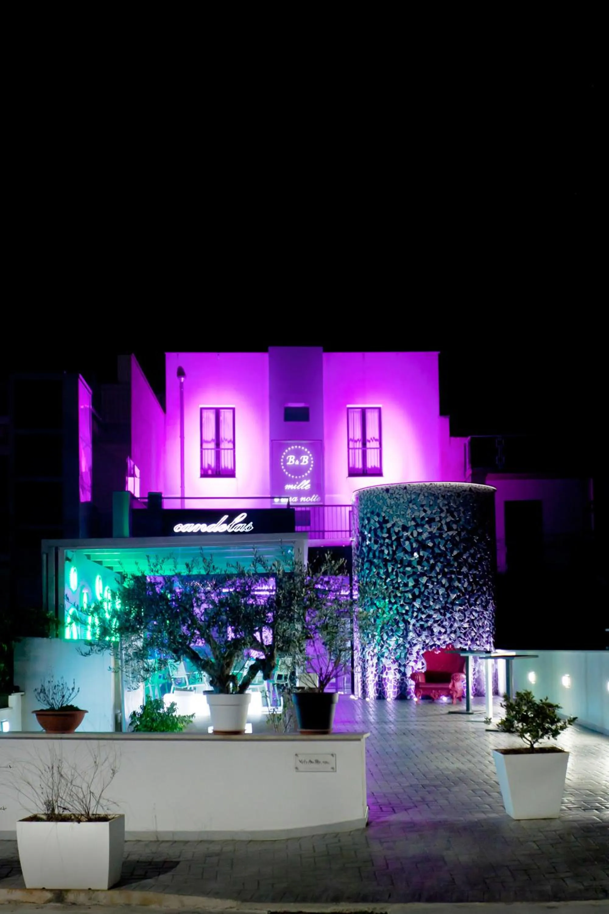 Facade/entrance in Mille e Una Notte