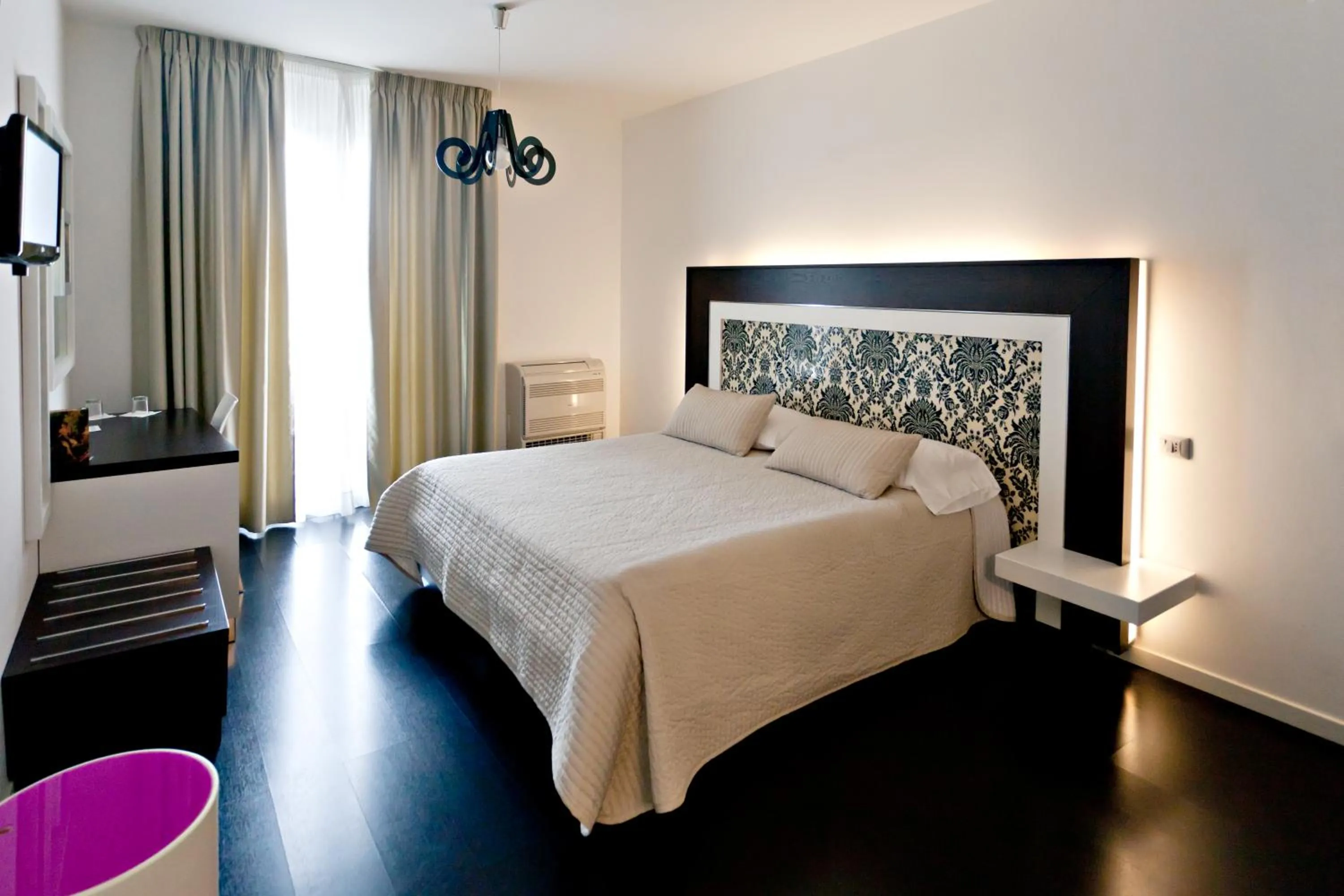 Bedroom, Bed in Mille e Una Notte