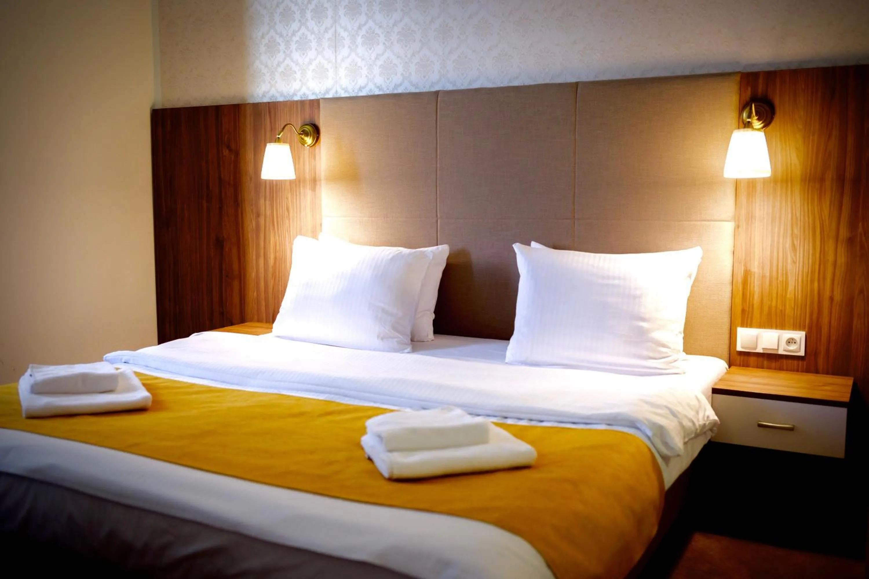 Bed in Hotel Nadodrzański Dwór - Nowa Sól