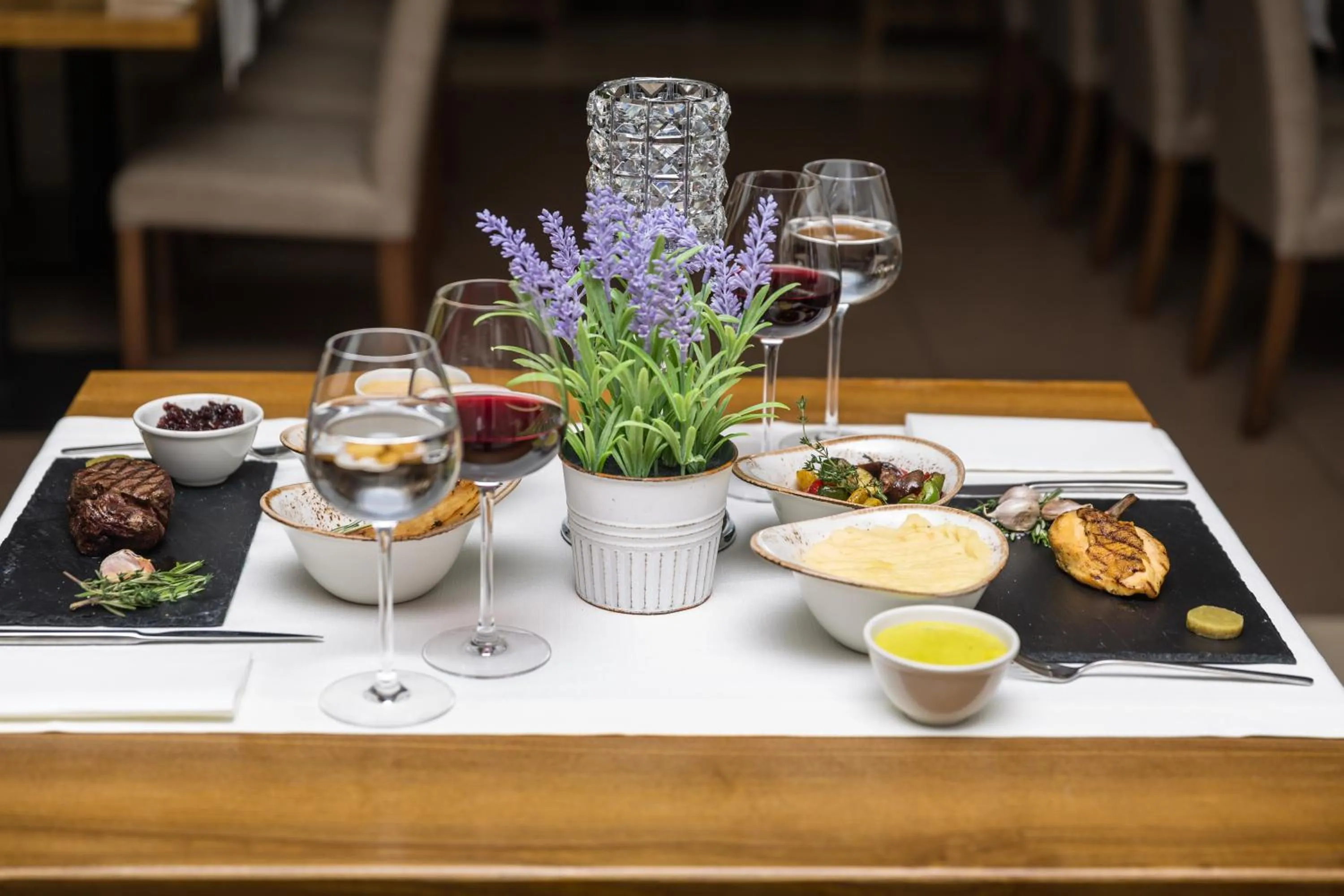 Restaurant/places to eat in Hotel Nadodrzański Dwór - Nowa Sól