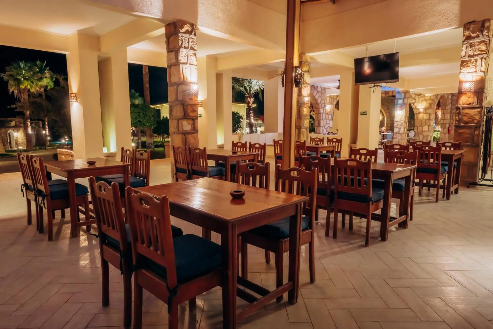 Restaurant/places to eat in Seti Abu Simbel Lake Resort