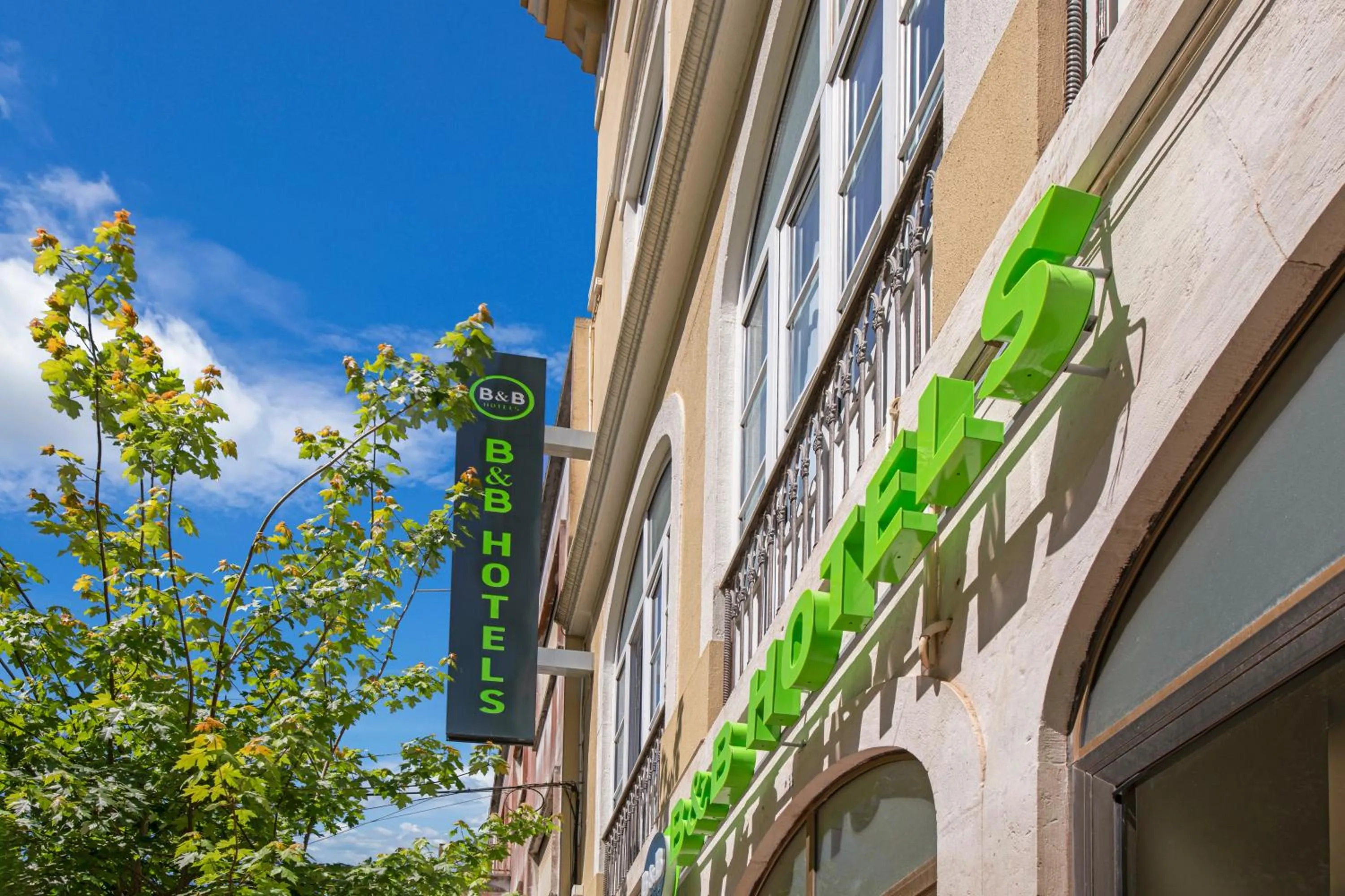 Facade/entrance in B&B HOTEL Figueira Da Foz
