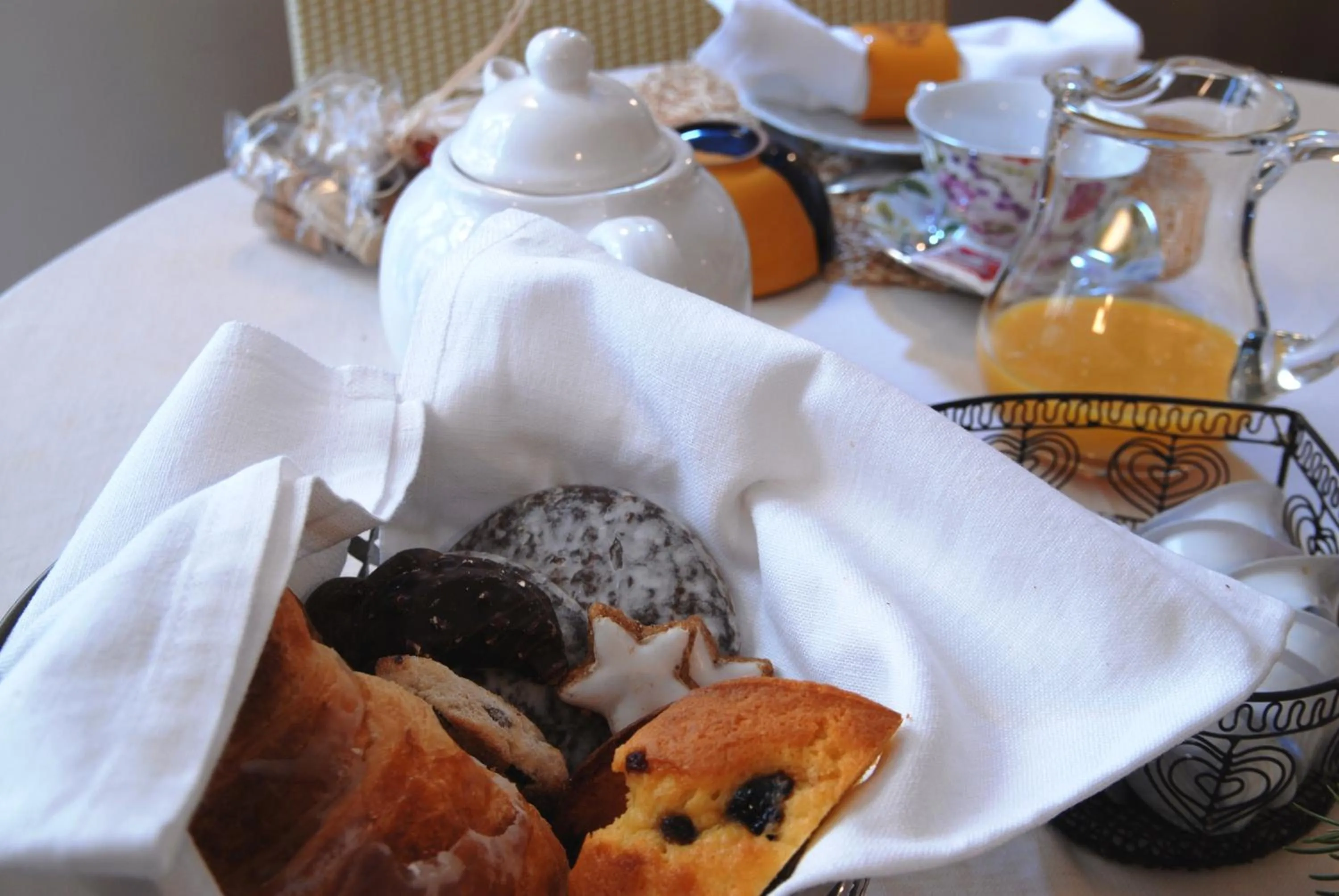 Continental breakfast in Locanda di Mirandolina