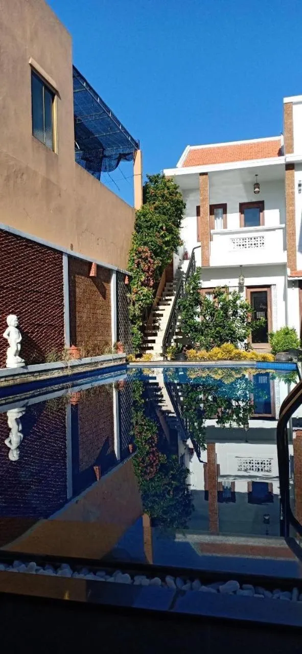 Pool view in Green Grapefruit Villa