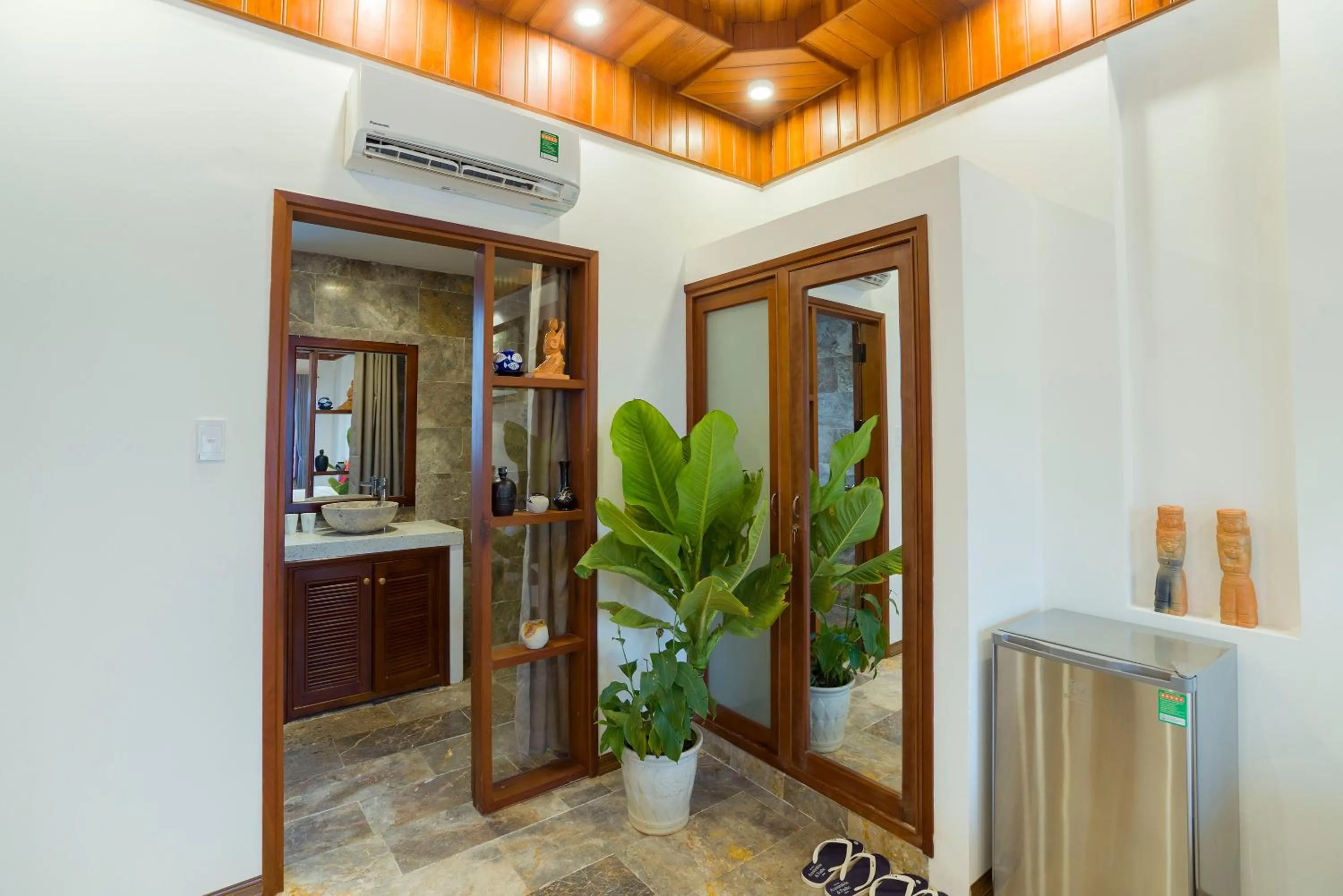 Photo of the whole room in Green Grapefruit Villa