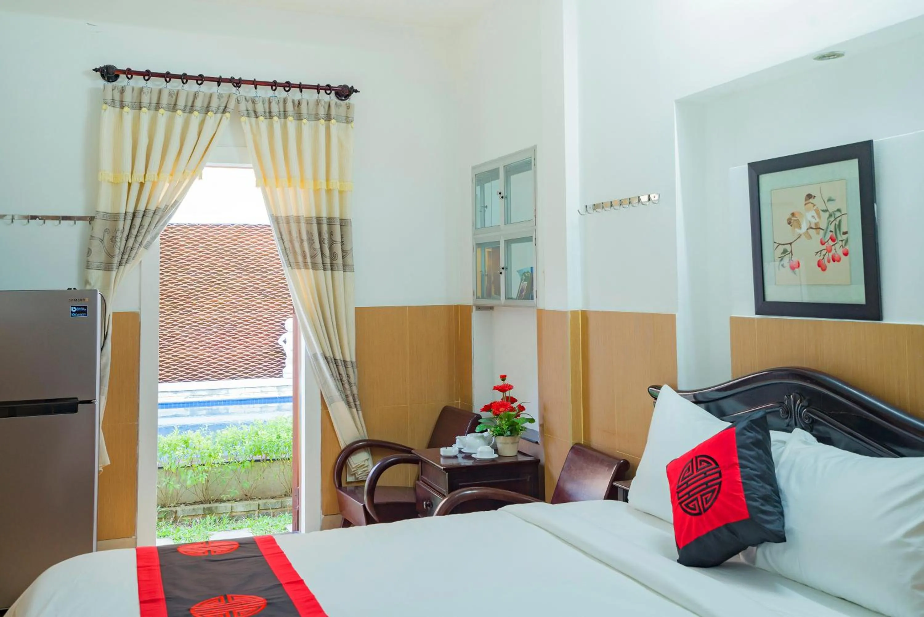 Photo of the whole room, Bed in Green Grapefruit Villa