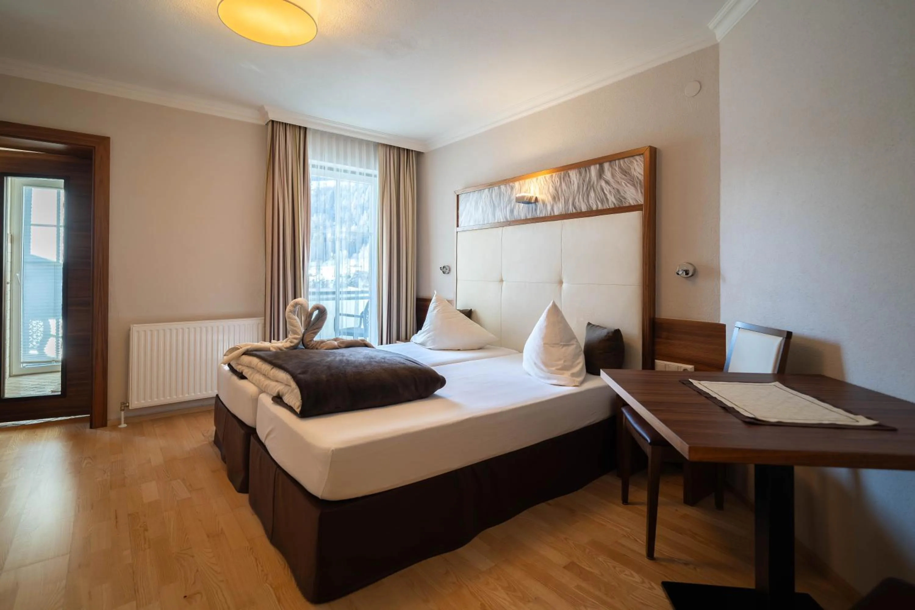 Bed in Hotel Jennys Schlössl